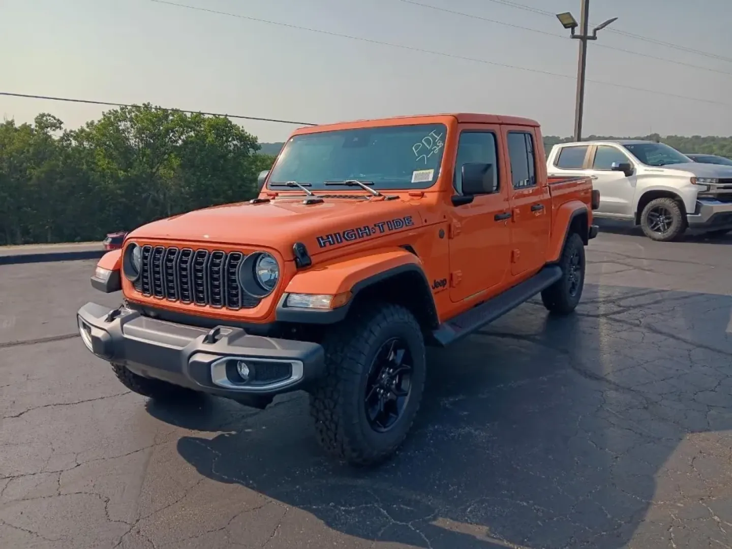 2025 Jeep Gladiator (1C6PJTAG4SL) with an Other engine, Automatic transmission, located at 12830 Highway 21, De Soto, MO, 63020, (636) 337-7777, 38.153099, -90.573624 - Are you ready to elevate your adventures and embrace the great outdoors? Look no further than this stunning 2025 Jeep Gladiator, available now at Pettus CDJR DeSoto, your trusted used car dealer in De Soto, MO. Nestled at 12830 Highway 21, our dealership specializes in certified pre-owned vehicles w - Photo#3