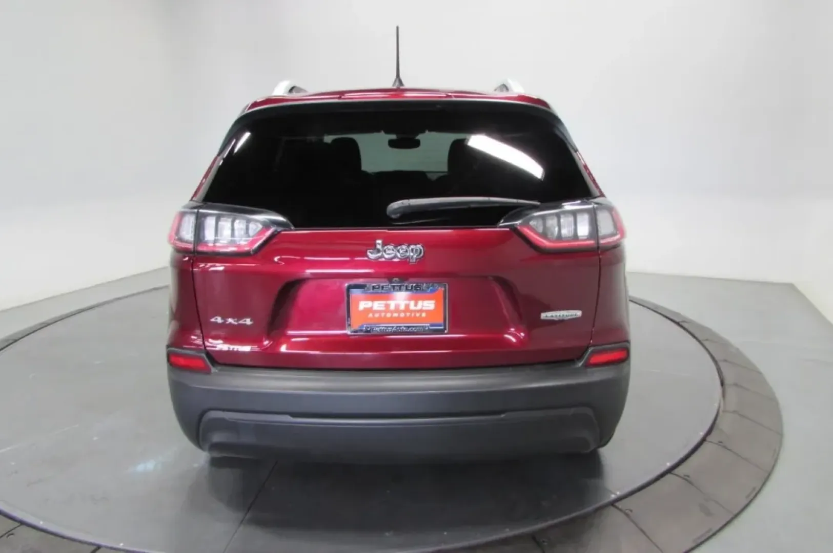 2021 /Black Leather Jeep Cherokee Latitude (1C4PJMCB6MD) with an Other engine, Automatic transmission, located at 12836 Highway 21, De Soto, MO, 63020, (636) 337-7777, 38.151867, -90.575615 - **Unleash Your Adventurous Spirit with the 2021 Jeep Cherokee!**<br /> <br /> Are you ready to elevate your weekend getaways and daily commutes? This stunning **2021 Jeep Cherokee** is perfect for those seeking a blend of rugged capability and everyday comfort-ideal for everything from family trips - Photo#6