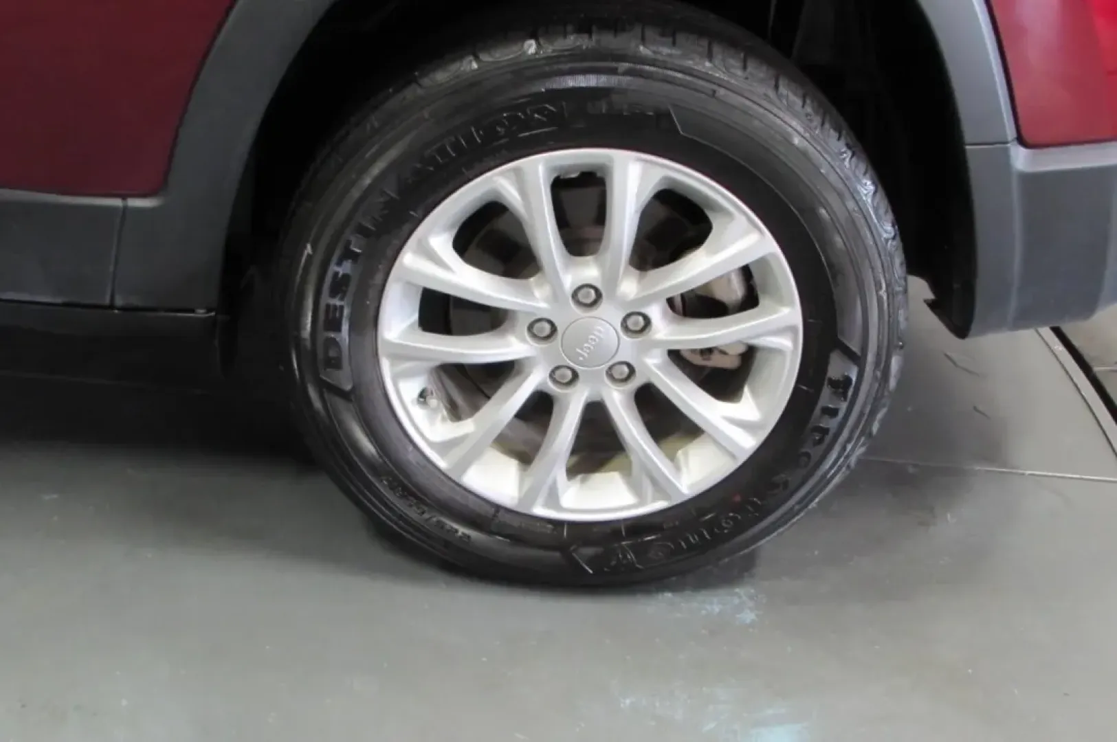 2021 /Black Leather Jeep Cherokee Latitude (1C4PJMCB6MD) with an Other engine, Automatic transmission, located at 12836 Highway 21, De Soto, MO, 63020, (636) 337-7777, 38.151867, -90.575615 - **Unleash Your Adventurous Spirit with the 2021 Jeep Cherokee!**<br /> <br /> Are you ready to elevate your weekend getaways and daily commutes? This stunning **2021 Jeep Cherokee** is perfect for those seeking a blend of rugged capability and everyday comfort-ideal for everything from family trips - Photo#9