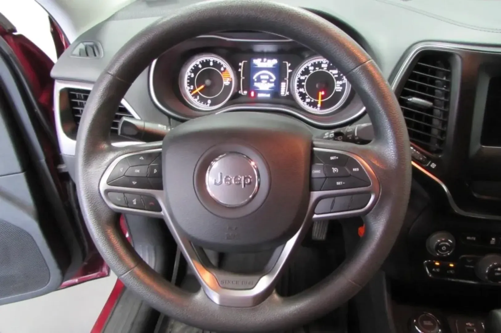 2021 /Black Leather Jeep Cherokee Latitude (1C4PJMCB6MD) with an Other engine, Automatic transmission, located at 12836 Highway 21, De Soto, MO, 63020, (636) 337-7777, 38.151867, -90.575615 - **Unleash Your Adventurous Spirit with the 2021 Jeep Cherokee!**<br /> <br /> Are you ready to elevate your weekend getaways and daily commutes? This stunning **2021 Jeep Cherokee** is perfect for those seeking a blend of rugged capability and everyday comfort-ideal for everything from family trips - Photo#15