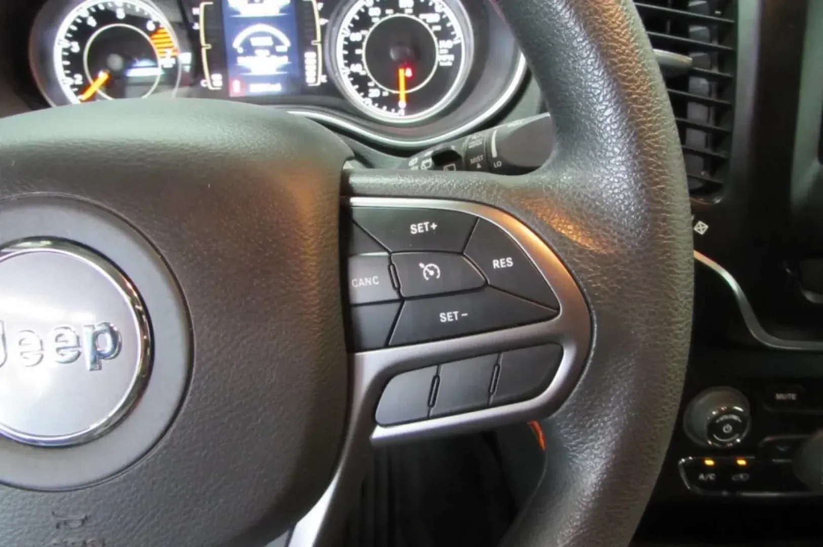 2021 /Black Leather Jeep Cherokee Latitude (1C4PJMCB6MD) with an Other engine, Automatic transmission, located at 12836 Highway 21, De Soto, MO, 63020, (636) 337-7777, 38.151867, -90.575615 - **Unleash Your Adventurous Spirit with the 2021 Jeep Cherokee!**<br /> <br /> Are you ready to elevate your weekend getaways and daily commutes? This stunning **2021 Jeep Cherokee** is perfect for those seeking a blend of rugged capability and everyday comfort-ideal for everything from family trips - Photo#17