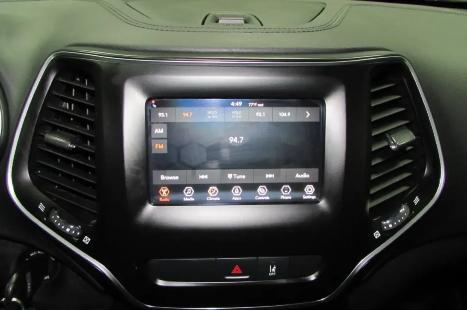 2021 /Black Leather Jeep Cherokee Latitude (1C4PJMCB6MD) with an Other engine, Automatic transmission, located at 12836 Highway 21, De Soto, MO, 63020, (636) 337-7777, 38.151867, -90.575615 - **Unleash Your Adventurous Spirit with the 2021 Jeep Cherokee!**<br /> <br /> Are you ready to elevate your weekend getaways and daily commutes? This stunning **2021 Jeep Cherokee** is perfect for those seeking a blend of rugged capability and everyday comfort-ideal for everything from family trips - Photo#21