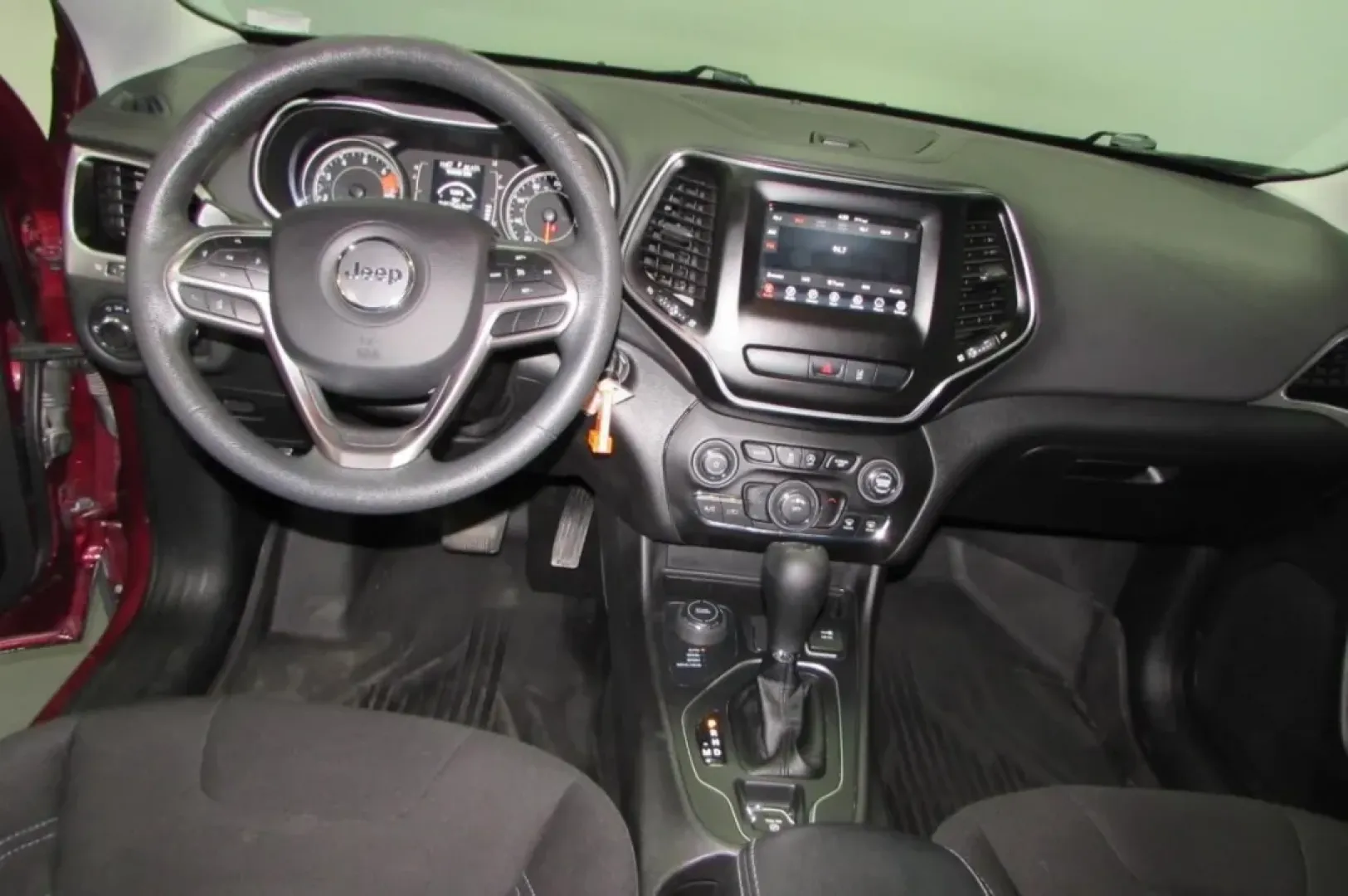 2021 /Black Leather Jeep Cherokee Latitude (1C4PJMCB6MD) with an Other engine, Automatic transmission, located at 12836 Highway 21, De Soto, MO, 63020, (636) 337-7777, 38.151867, -90.575615 - **Unleash Your Adventurous Spirit with the 2021 Jeep Cherokee!**<br /> <br /> Are you ready to elevate your weekend getaways and daily commutes? This stunning **2021 Jeep Cherokee** is perfect for those seeking a blend of rugged capability and everyday comfort-ideal for everything from family trips - Photo#25