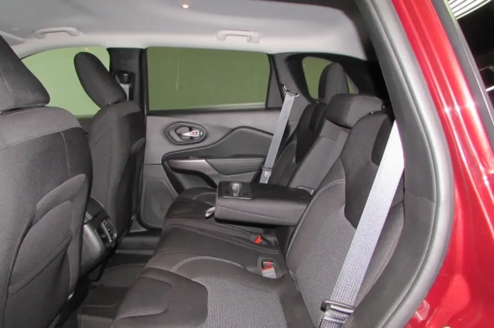 2021 /Black Leather Jeep Cherokee Latitude (1C4PJMCB6MD) with an Other engine, Automatic transmission, located at 12836 Highway 21, De Soto, MO, 63020, (636) 337-7777, 38.151867, -90.575615 - **Unleash Your Adventurous Spirit with the 2021 Jeep Cherokee!**<br /> <br /> Are you ready to elevate your weekend getaways and daily commutes? This stunning **2021 Jeep Cherokee** is perfect for those seeking a blend of rugged capability and everyday comfort-ideal for everything from family trips - Photo#27