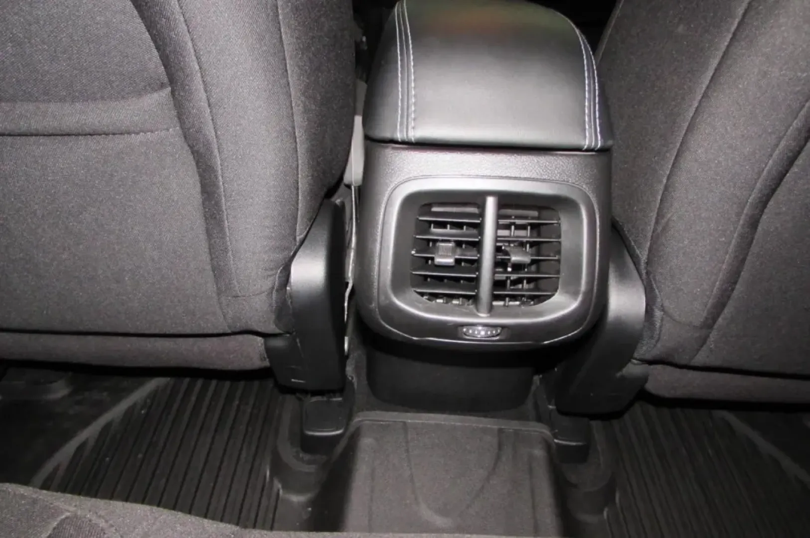 2021 /Black Leather Jeep Cherokee Latitude (1C4PJMCB6MD) with an Other engine, Automatic transmission, located at 12836 Highway 21, De Soto, MO, 63020, (636) 337-7777, 38.151867, -90.575615 - **Unleash Your Adventurous Spirit with the 2021 Jeep Cherokee!**<br /> <br /> Are you ready to elevate your weekend getaways and daily commutes? This stunning **2021 Jeep Cherokee** is perfect for those seeking a blend of rugged capability and everyday comfort-ideal for everything from family trips - Photo#28