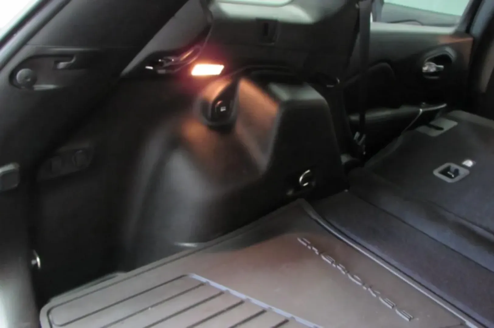 2021 /Black Leather Jeep Cherokee Latitude (1C4PJMCB6MD) with an Other engine, Automatic transmission, located at 12836 Highway 21, De Soto, MO, 63020, (636) 337-7777, 38.151867, -90.575615 - **Unleash Your Adventurous Spirit with the 2021 Jeep Cherokee!**<br /> <br /> Are you ready to elevate your weekend getaways and daily commutes? This stunning **2021 Jeep Cherokee** is perfect for those seeking a blend of rugged capability and everyday comfort-ideal for everything from family trips - Photo#31