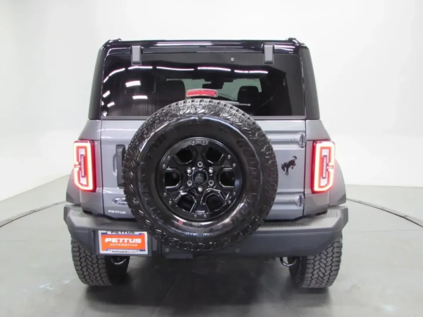 2025 /Black Onyx Ford Bronco Badlands (1FMEE9BP4SL) with an 2.7L V6 engine, located at 12836 Highway 21, De Soto, MO, 63020, (636) 337-7777, 38.151867, -90.575615 - ### Unleash Your Adventurous Spirit with the 2025 Ford Bronco Badlands<br /> <br /> Are you ready to embrace the great outdoors or tackle your daily commute with style and confidence? Look no further than the stunning 2025 Ford Bronco Badlands, available now at Pettus Ford De Soto. This pre-owned SU - Photo#6