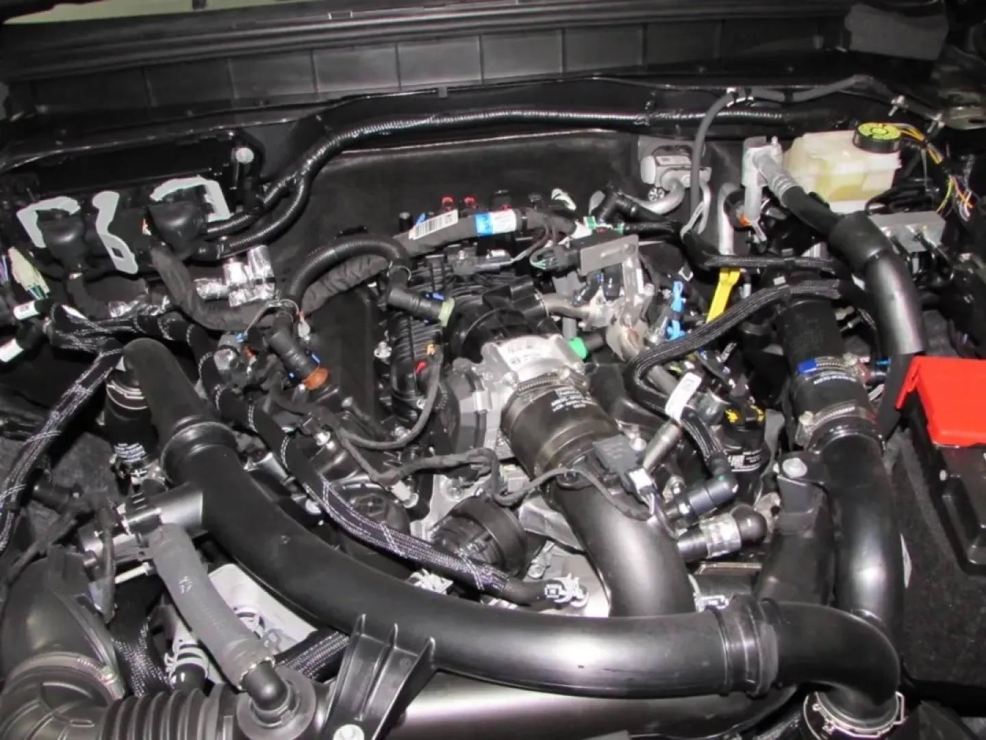 2025 /Black Onyx Ford Bronco Badlands (1FMEE9BP4SL) with an 2.7L V6 engine, located at 12836 Highway 21, De Soto, MO, 63020, (636) 337-7777, 38.151867, -90.575615 - ### Unleash Your Adventurous Spirit with the 2025 Ford Bronco Badlands<br /> <br /> Are you ready to embrace the great outdoors or tackle your daily commute with style and confidence? Look no further than the stunning 2025 Ford Bronco Badlands, available now at Pettus Ford De Soto. This pre-owned SU - Photo#8