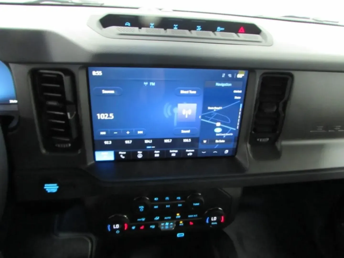 2025 /Black Onyx Ford Bronco Badlands (1FMEE9BP4SL) with an 2.7L V6 engine, located at 12836 Highway 21, De Soto, MO, 63020, (636) 337-7777, 38.151867, -90.575615 - ### Unleash Your Adventurous Spirit with the 2025 Ford Bronco Badlands<br /> <br /> Are you ready to embrace the great outdoors or tackle your daily commute with style and confidence? Look no further than the stunning 2025 Ford Bronco Badlands, available now at Pettus Ford De Soto. This pre-owned SU - Photo#20