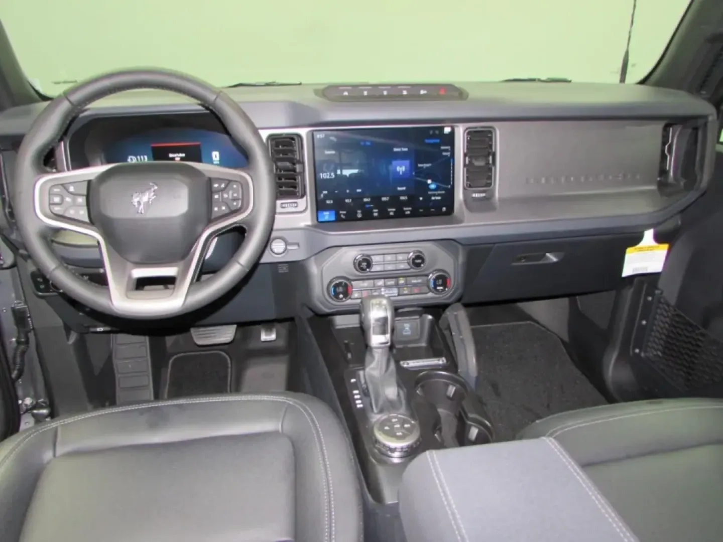 2025 /Black Onyx Ford Bronco Badlands (1FMEE9BP4SL) with an 2.7L V6 engine, located at 12836 Highway 21, De Soto, MO, 63020, (636) 337-7777, 38.151867, -90.575615 - ### Unleash Your Adventurous Spirit with the 2025 Ford Bronco Badlands<br /> <br /> Are you ready to embrace the great outdoors or tackle your daily commute with style and confidence? Look no further than the stunning 2025 Ford Bronco Badlands, available now at Pettus Ford De Soto. This pre-owned SU - Photo#23