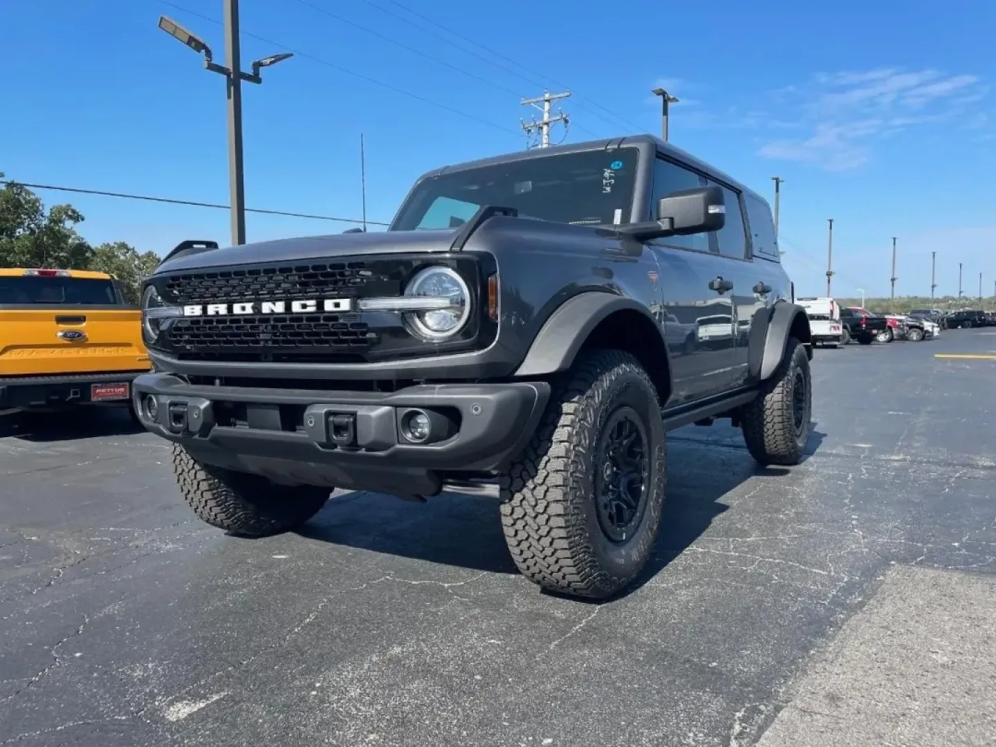 2025 /Black Onyx Ford Bronco Badlands (1FMEE9BP4SL) with an 2.7L V6 engine, located at 12836 Highway 21, De Soto, MO, 63020, (636) 337-7777, 38.151867, -90.575615 - ### Unleash Your Adventurous Spirit with the 2025 Ford Bronco Badlands<br /> <br /> Are you ready to embrace the great outdoors or tackle your daily commute with style and confidence? Look no further than the stunning 2025 Ford Bronco Badlands, available now at Pettus Ford De Soto. This pre-owned SU - Photo#31