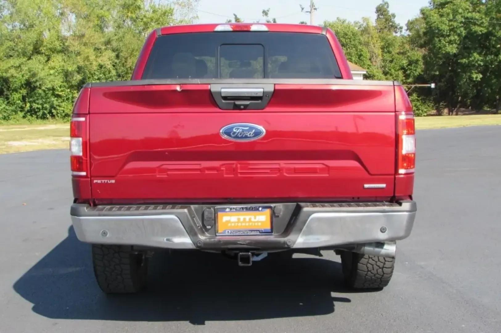 2018 /Medium Earth Gray Ford F-150 XLT (1FTEW1EG8JK) with an Other engine, located at 12830 Highway 21, De Soto, MO, 63020, (636) 337-7777, 38.153099, -90.573624 - ### Discover Your Next Adventure with the 2018 Ford F-150 at Pettus CDJR DeSoto!<br /> <br /> Are you ready to elevate your outdoor adventures or tackle daily commutes with confidence? This 2018 Ford F-150 is the perfect blend of rugged capability and refined comfort, making it an ideal choice for a - Photo#5