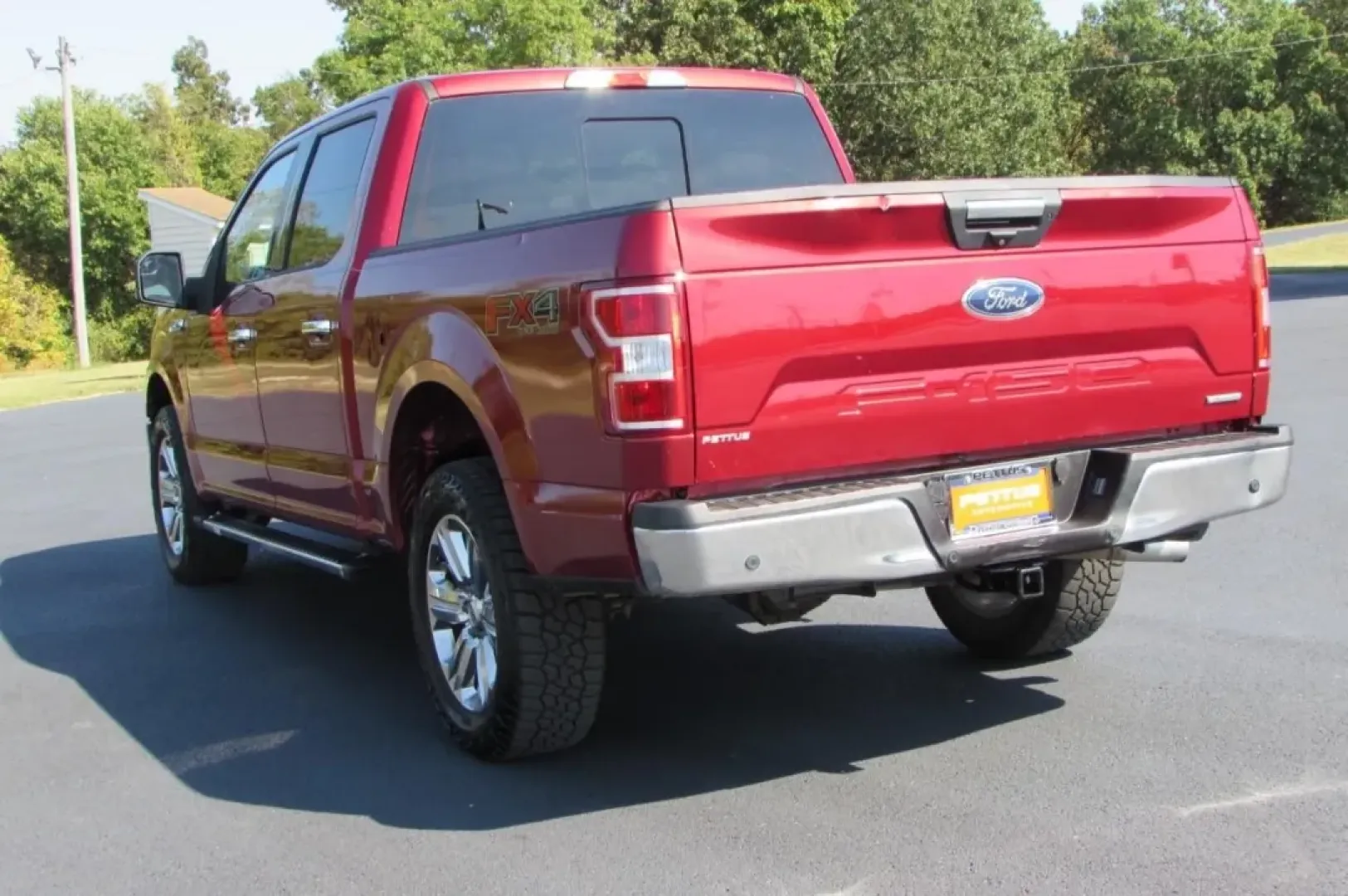 2018 /Medium Earth Gray Ford F-150 XLT (1FTEW1EG8JK) with an Other engine, located at 12830 Highway 21, De Soto, MO, 63020, (636) 337-7777, 38.153099, -90.573624 - ### Discover Your Next Adventure with the 2018 Ford F-150 at Pettus CDJR DeSoto!<br /> <br /> Are you ready to elevate your outdoor adventures or tackle daily commutes with confidence? This 2018 Ford F-150 is the perfect blend of rugged capability and refined comfort, making it an ideal choice for a - Photo#4