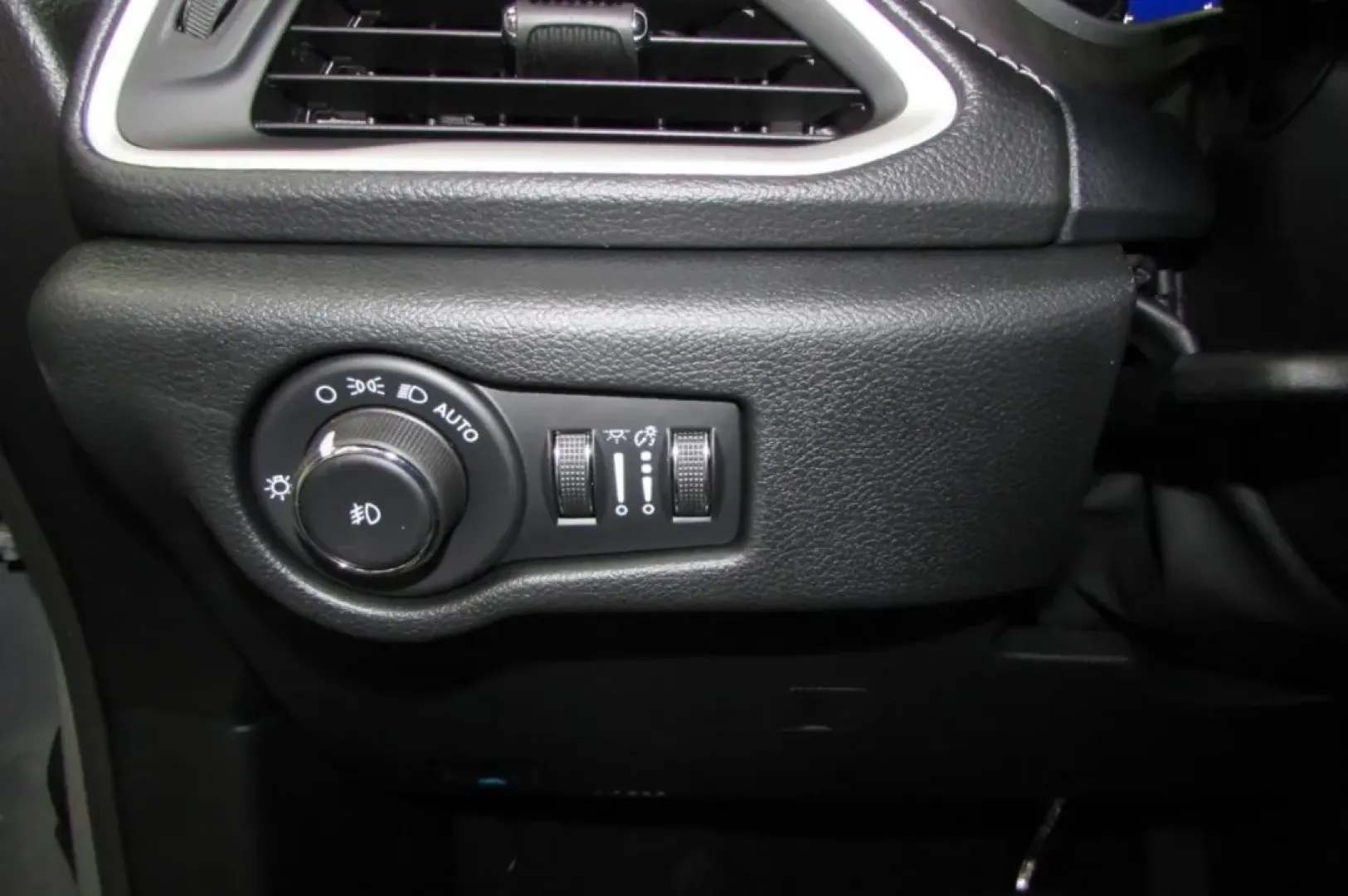 2025 /Black Chrysler Pacifica Select (2C4RC1BG7SR) with an Other engine, Automatic transmission, located at 12830 Highway 21, De Soto, MO, 63020, (636) 337-7777, 38.153099, -90.573624 - ### Discover the Perfect Family Adventure with the 2025 Chrysler Pacifica at Pettus CDJR DeSoto!<br /> <br /> Are you in search of a vehicle that elevates your family's adventures while keeping practicality at the forefront? Look no further than the stunning 2025 Chrysler Pacifica, available now at - Photo#12