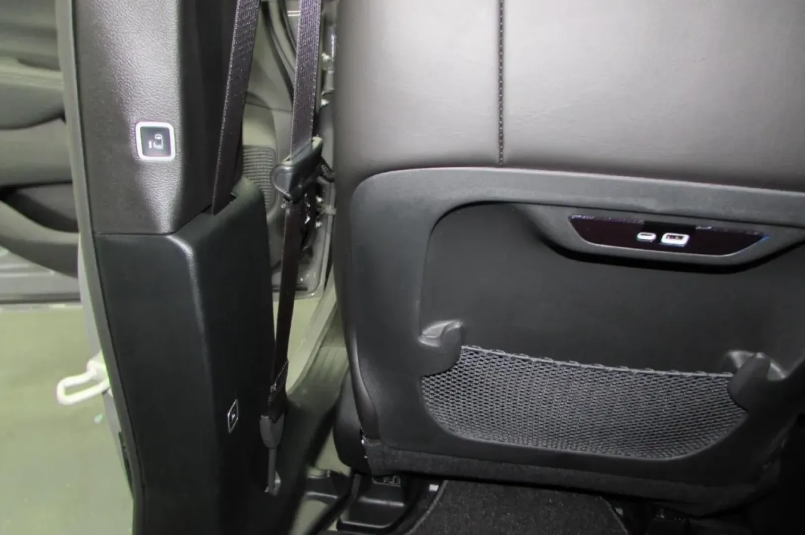 2025 /Black Chrysler Pacifica Select (2C4RC1BG7SR) with an Other engine, Automatic transmission, located at 12830 Highway 21, De Soto, MO, 63020, (636) 337-7777, 38.153099, -90.573624 - ### Discover the Perfect Family Adventure with the 2025 Chrysler Pacifica at Pettus CDJR DeSoto!<br /> <br /> Are you in search of a vehicle that elevates your family's adventures while keeping practicality at the forefront? Look no further than the stunning 2025 Chrysler Pacifica, available now at - Photo#23