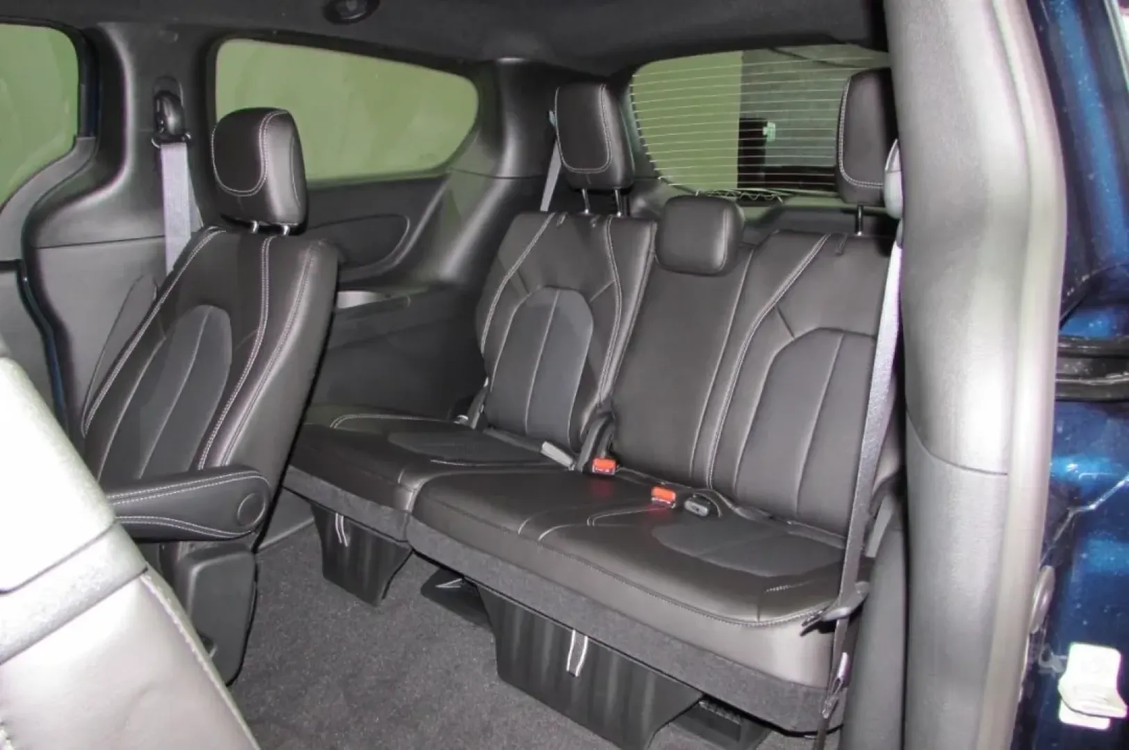 2025 /Black Chrysler Pacifica Select (2C4RC1BG9SR) with an Other engine, Automatic transmission, located at 12830 Highway 21, De Soto, MO, 63020, (636) 337-7777, 38.153099, -90.573624 - **Discover the Ultimate Family Companion: 2025 Chrysler Pacifica at Pettus CDJR DeSoto**<br /> <br /> Are you ready to elevate your family adventures? The 2025 Chrysler Pacifica is the perfect vehicle for growing families seeking comfort, space, and reliability. With its stylish exterior in Fathom B - Photo#25
