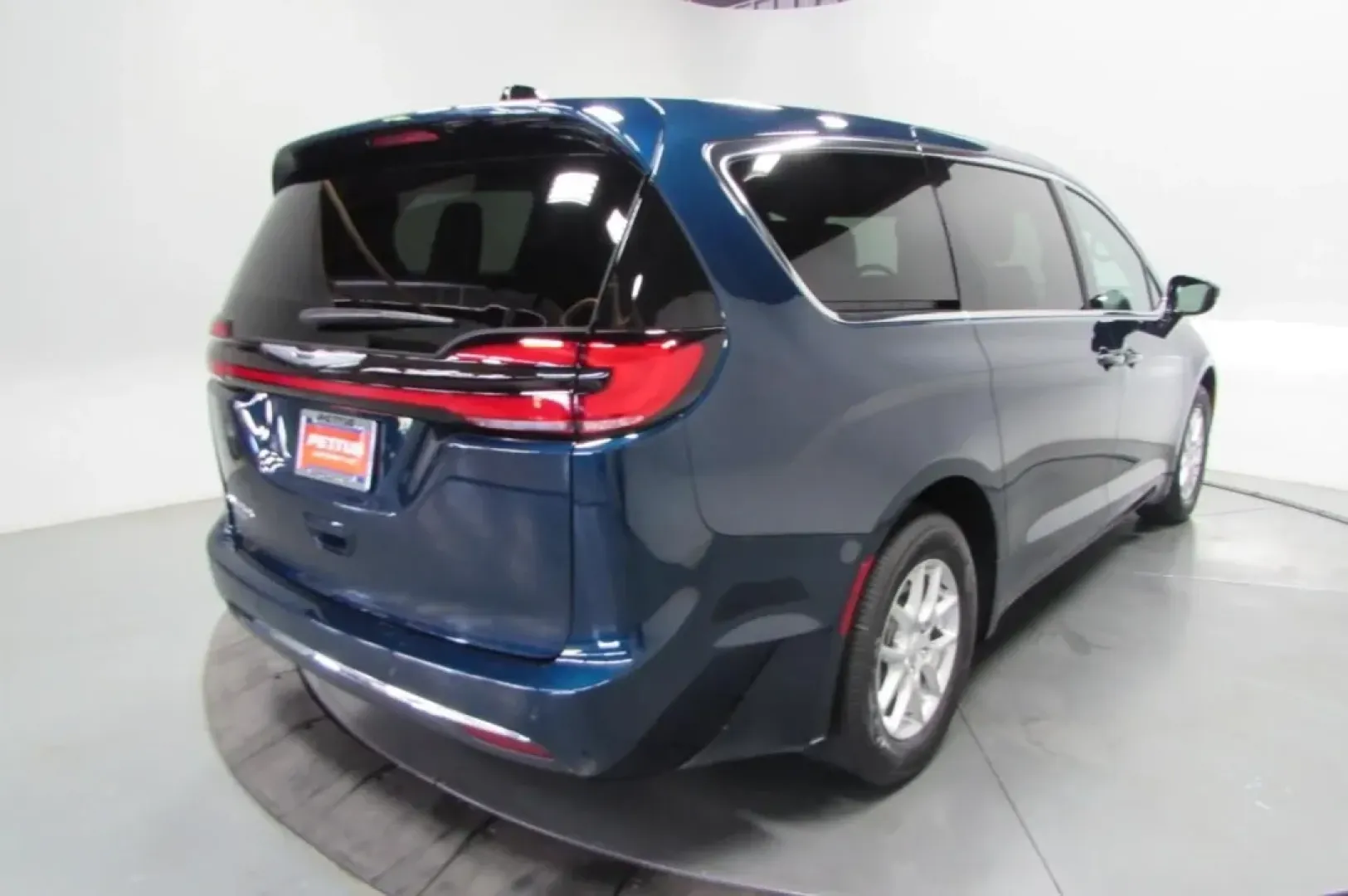 2025 /Black Chrysler Pacifica Select (2C4RC1BG9SR) with an Other engine, Automatic transmission, located at 12830 Highway 21, De Soto, MO, 63020, (636) 337-7777, 38.153099, -90.573624 - **Discover the Ultimate Family Companion: 2025 Chrysler Pacifica at Pettus CDJR DeSoto**<br /> <br /> Are you ready to elevate your family adventures? The 2025 Chrysler Pacifica is the perfect vehicle for growing families seeking comfort, space, and reliability. With its stylish exterior in Fathom B - Photo#6