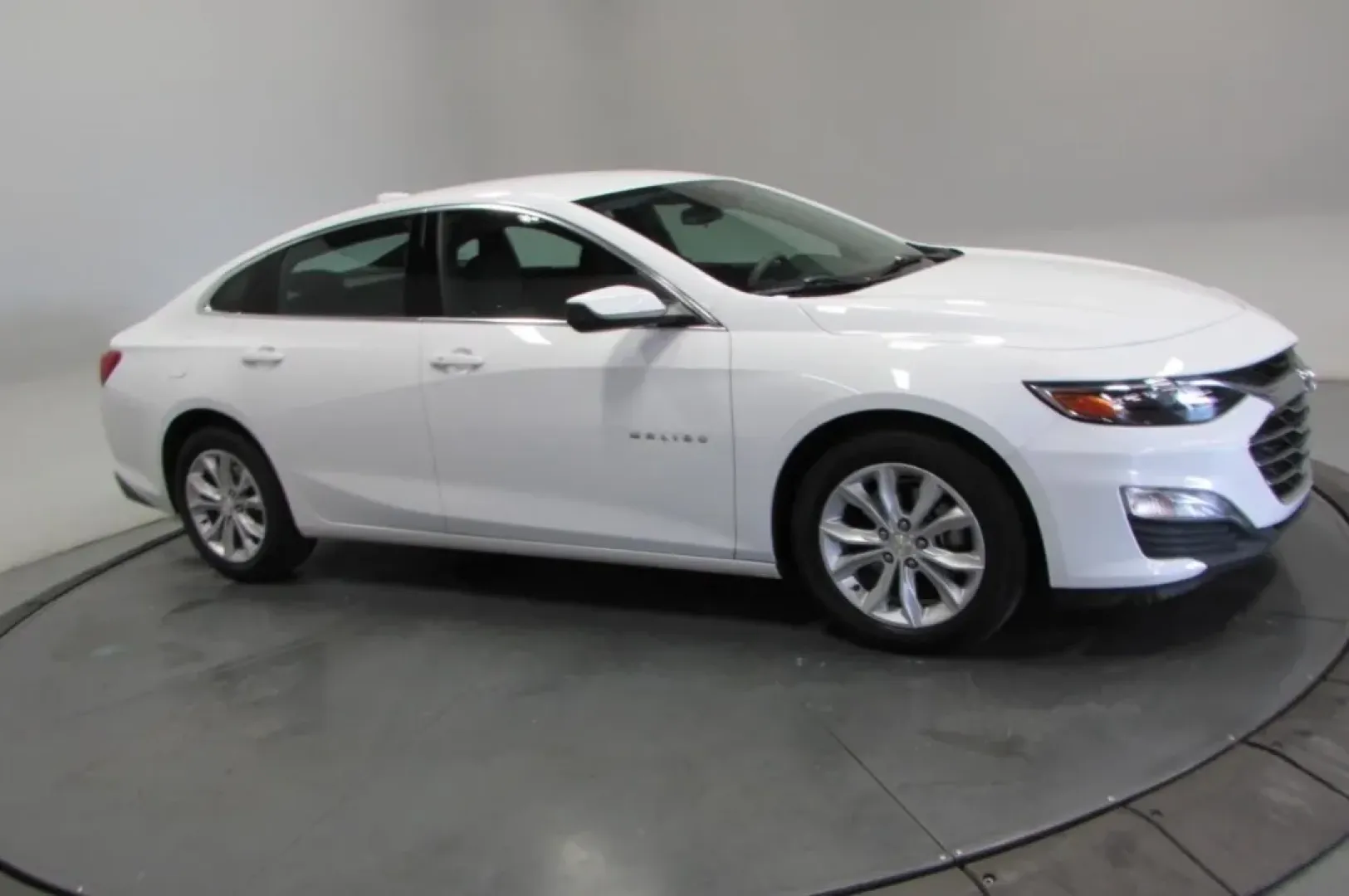 2023 /Black Chevrolet Malibu LT 1LT (1G1ZD5STXPF) with an Other engine, Automatic transmission, located at 12836 Highway 21, De Soto, MO, 63020, (636) 337-7777, 38.151867, -90.575615 - **Experience the Perfect Blend of Comfort and Efficiency with the 2023 Chevrolet Malibu LT** <br /> Whether you're commuting to work, running errands around De Soto, or planning a weekend getaway, the 2023 Chevrolet Malibu LT is the perfect companion for your daily adventures. Designed for those wh - Photo#3