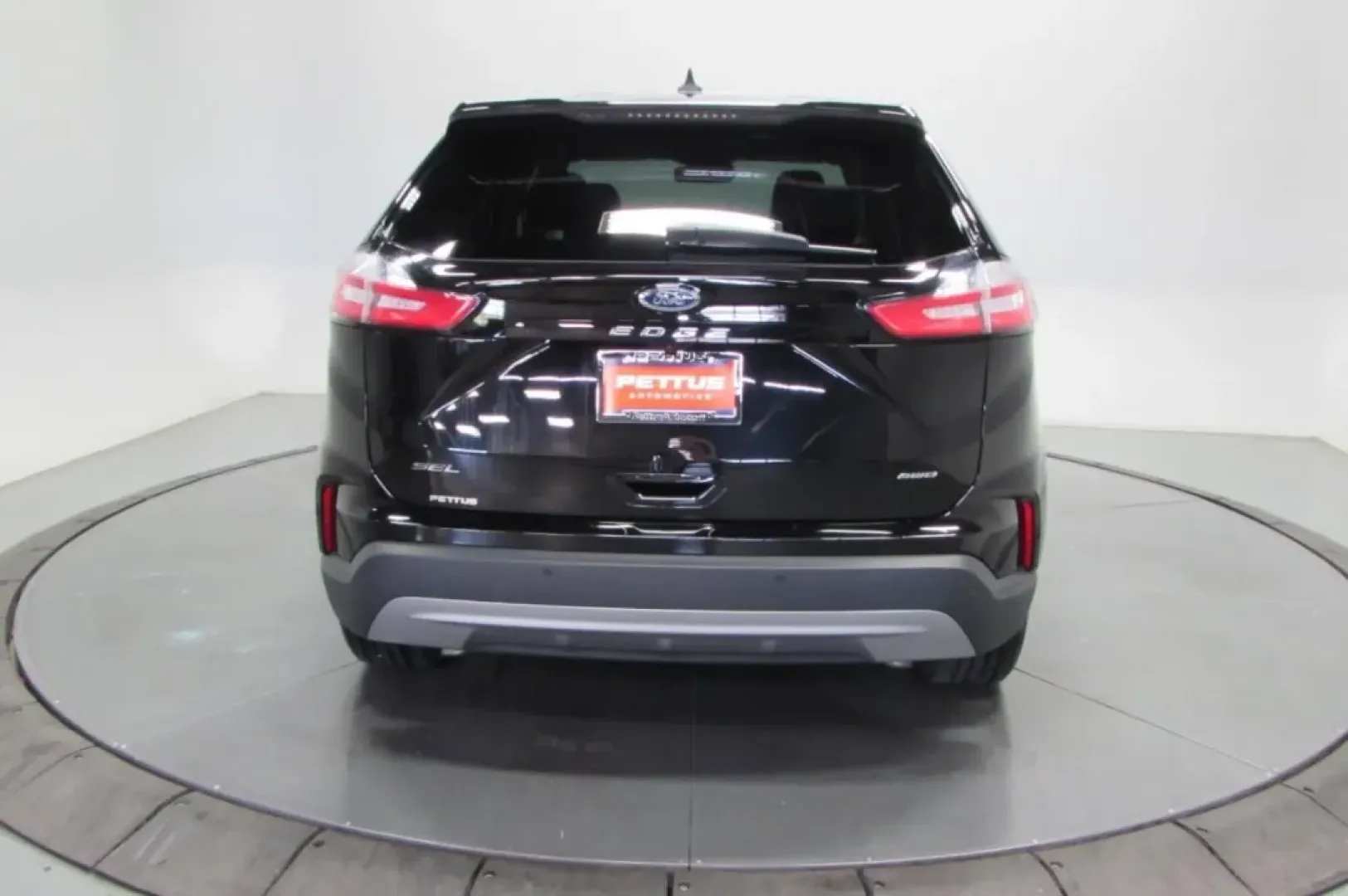 2023 /Dune Leather Ford Edge SEL (2FMPK4J97PB) with an Other engine, Automatic transmission, located at 12836 Highway 21, De Soto, MO, 63020, (636) 337-7777, 38.151867, -90.575615 - **Unleash Your Adventurous Spirit with the 2023 Ford Edge at Pettus Ford De Soto!**<br /> <br /> Are you ready to elevate your family's weekend getaways, daily commutes, or off-road adventures? Look no further than this stunning 2023 Ford Edge, a perfect blend of style, performance, and comfort desi - Photo#6