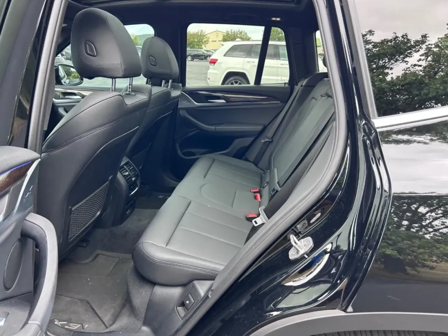 2021 /Black Leather BMW X3 xDrive30i (5UXTY5C04M9) with an 2.0L TwinPower Turbo In-Line 4-Cylinder engine, Automatic transmission, located at 970 Woodlawn Dr., Farmington, MO, 63640, (573) 431-7800, 37.825642, -90.468674 - ### Elevate Your Daily Drive with the 2021 BMW X3 xDrive30i<br /> <br /> Are you ready to transform your daily commute into an exhilarating experience? The **2021 BMW X3 xDrive30i** is not just an SUV; it's a lifestyle upgrade designed for those who value luxury, performance, and versatility. From n - Photo#9