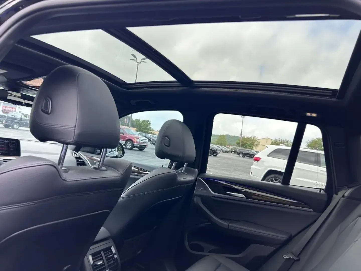2021 /Black Leather BMW X3 xDrive30i (5UXTY5C04M9) with an 2.0L TwinPower Turbo In-Line 4-Cylinder engine, Automatic transmission, located at 970 Woodlawn Dr., Farmington, MO, 63640, (573) 431-7800, 37.825642, -90.468674 - ### Elevate Your Daily Drive with the 2021 BMW X3 xDrive30i<br /> <br /> Are you ready to transform your daily commute into an exhilarating experience? The **2021 BMW X3 xDrive30i** is not just an SUV; it's a lifestyle upgrade designed for those who value luxury, performance, and versatility. From n - Photo#10