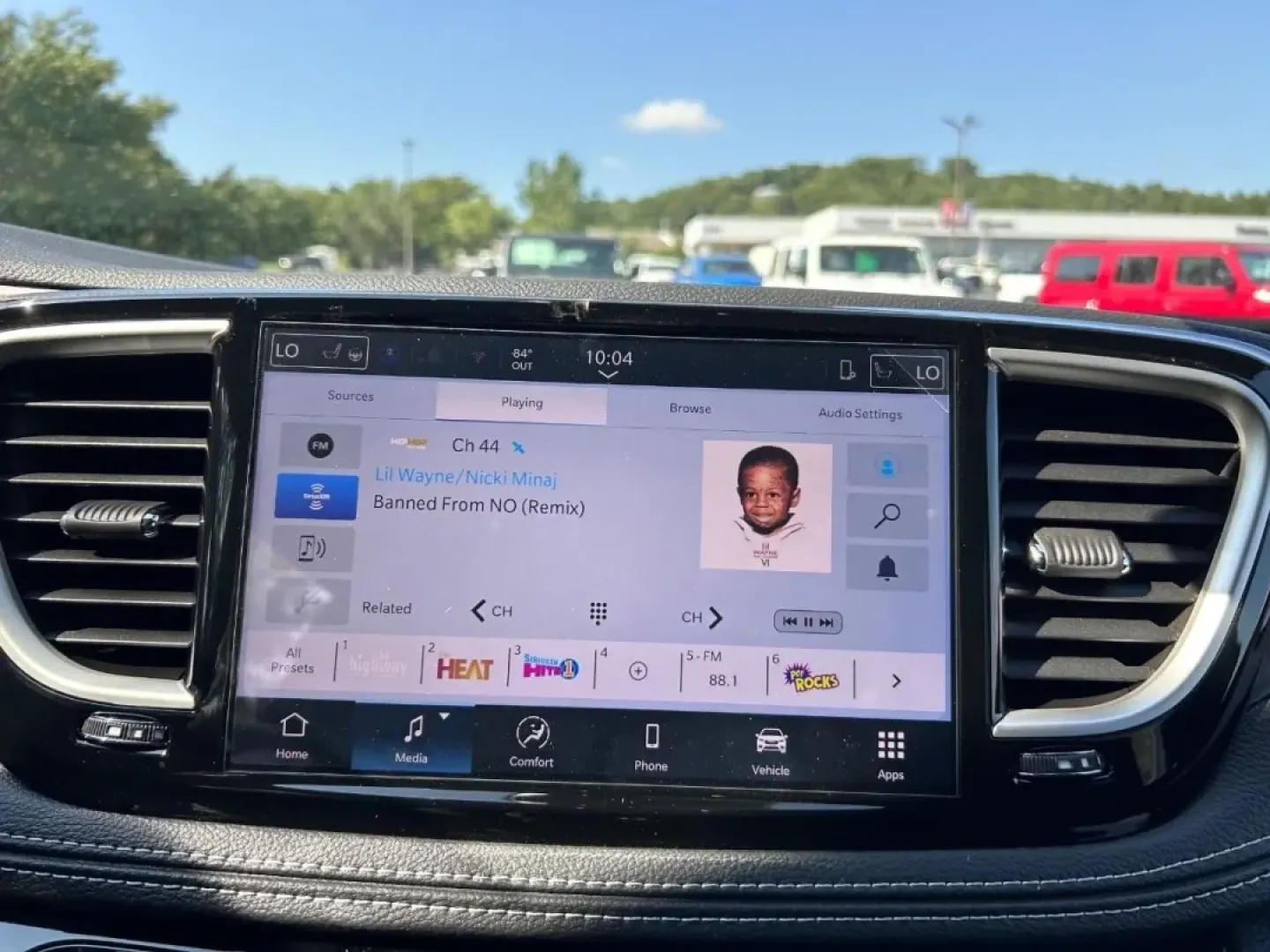 2025 /Black Leather Chrysler Pacifica Select (2C4RC1BG3SR) with an 3.6L V6 24V VVT UPG I engine, Automatic transmission, located at 970 Woodlawn Dr., Farmington, MO, 63640, (573) 431-7800, 37.825642, -90.468674 - **Embrace Family Adventures in the 2025 Chrysler Pacifica: Your Perfect Minivan Awaits!**<br /> <br /> Are you in search of a vehicle that can effortlessly blend your daily routines with spontaneous family adventures? Look no further than the 2025 Chrysler Pacifica, available now at Pettus CDJR Farm - Photo#16