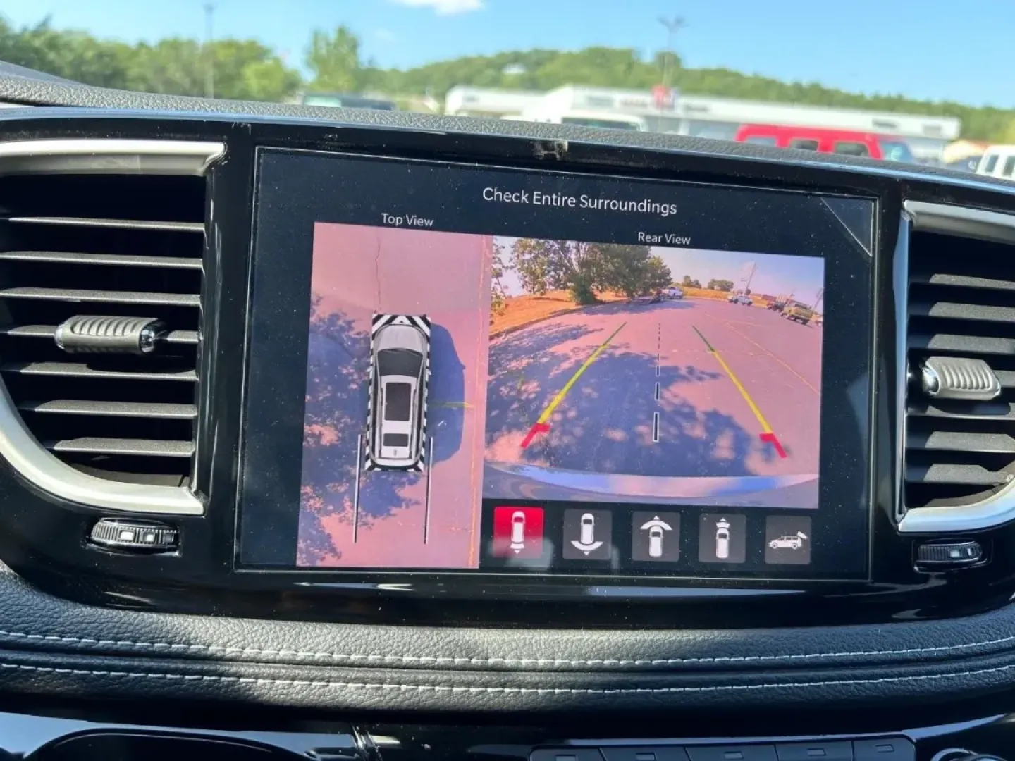 2025 /Black Leather Chrysler Pacifica Select (2C4RC1BG3SR) with an 3.6L V6 24V VVT UPG I engine, Automatic transmission, located at 970 Woodlawn Dr., Farmington, MO, 63640, (573) 431-7800, 37.825642, -90.468674 - **Embrace Family Adventures in the 2025 Chrysler Pacifica: Your Perfect Minivan Awaits!**<br /> <br /> Are you in search of a vehicle that can effortlessly blend your daily routines with spontaneous family adventures? Look no further than the 2025 Chrysler Pacifica, available now at Pettus CDJR Farm - Photo#24