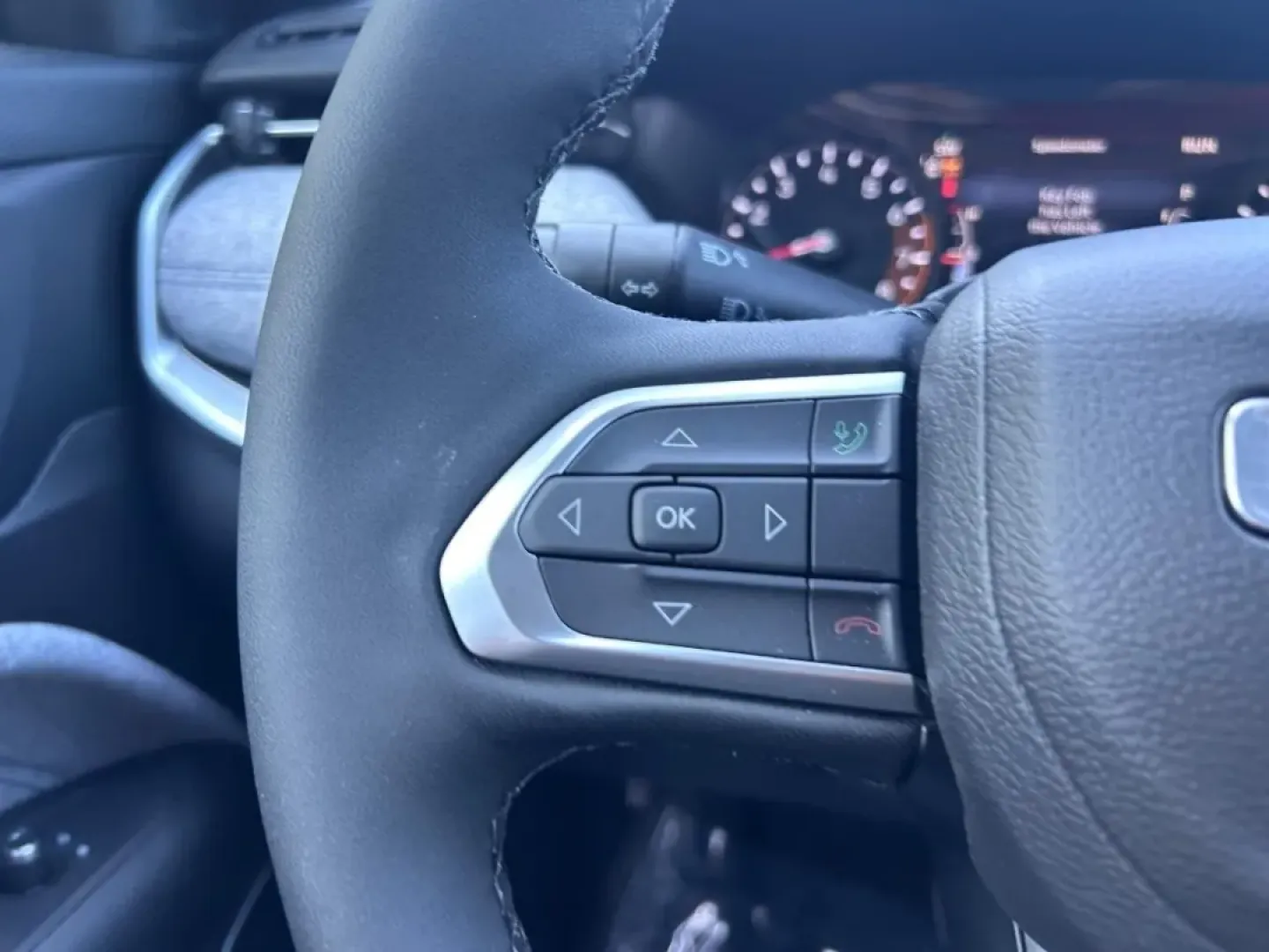 2025 /Black Leather Trimmed Jeep Compass Latitude (3C4NJDBN4ST) with an 2.0L I4 DOHC DI Turbo engine, Automatic transmission, located at 970 Woodlawn Dr., Farmington, MO, 63640, (573) 431-7800, 37.825642, -90.468674 - **Elevate Your Adventures with the 2025 Jeep Compass Latitude at Pettus CDJR Farmington!**<br /> <br /> Are you ready to take your travels to the next level? Whether you're a weekend warrior, a daily commuter, or someone who simply loves exploring the great outdoors, the 2025 Jeep Compass Latitude i - Photo#11