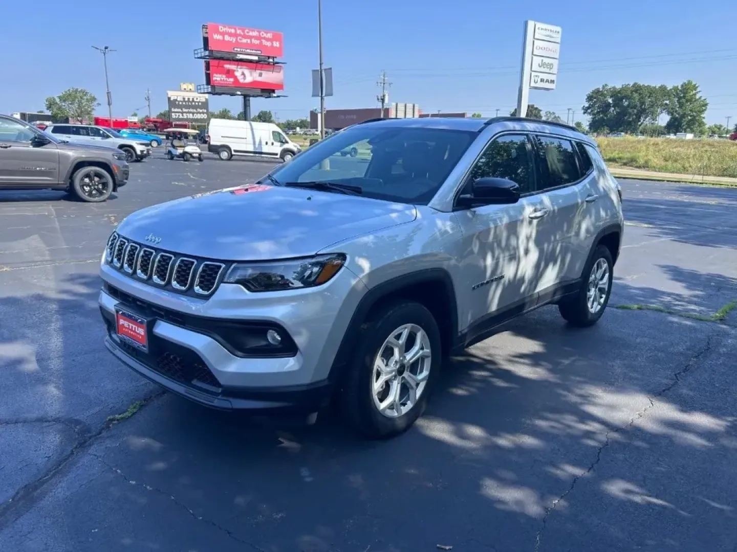 2025 /Black Leather Trimmed Jeep Compass Latitude (3C4NJDBN4ST) with an 2.0L I4 DOHC DI Turbo engine, Automatic transmission, located at 970 Woodlawn Dr., Farmington, MO, 63640, (573) 431-7800, 37.825642, -90.468674 - **Elevate Your Adventures with the 2025 Jeep Compass Latitude at Pettus CDJR Farmington!**<br /> <br /> Are you ready to take your travels to the next level? Whether you're a weekend warrior, a daily commuter, or someone who simply loves exploring the great outdoors, the 2025 Jeep Compass Latitude i - Photo#6