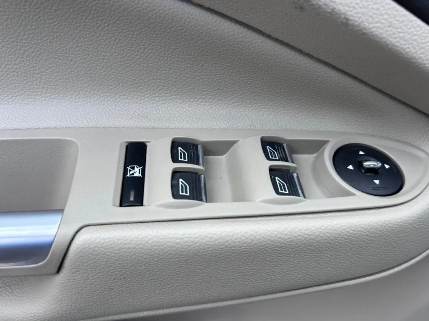 2016 /Medium Light Stone Leather Ford Escape Titanium (1FMCU0JX8GU) with an 1.6L EcoBoost engine, Automatic transmission, located at 970 Woodlawn Dr., Farmington, MO, 63640, (573) 431-7800, 37.825642, -90.468674 - Are you ready for your next adventure? Whether you're commuting to work, taking the family on a weekend getaway, or exploring the scenic routes around Farmington, the 2016 Ford Escape Titanium is the perfect companion for all your journeys. With its spacious interior, advanced technology, and except - Photo#19