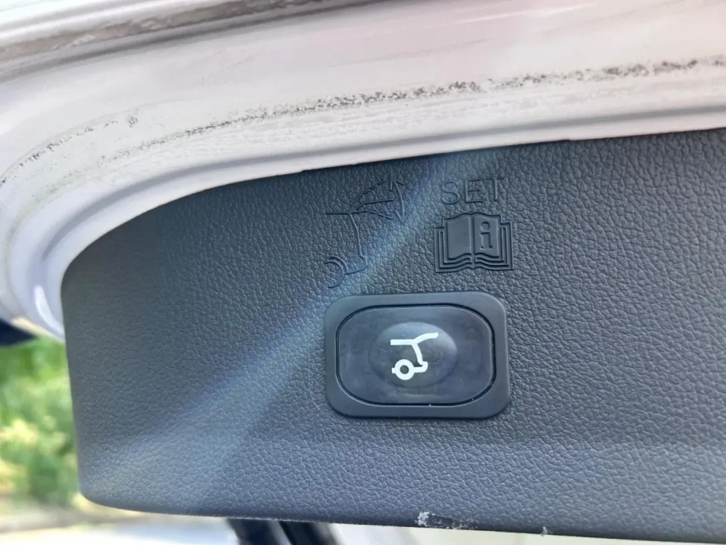2016 /Medium Light Stone Leather Ford Escape Titanium (1FMCU0JX8GU) with an 1.6L EcoBoost engine, Automatic transmission, located at 970 Woodlawn Dr., Farmington, MO, 63640, (573) 431-7800, 37.825642, -90.468674 - Are you ready for your next adventure? Whether you're commuting to work, taking the family on a weekend getaway, or exploring the scenic routes around Farmington, the 2016 Ford Escape Titanium is the perfect companion for all your journeys. With its spacious interior, advanced technology, and except - Photo#5
