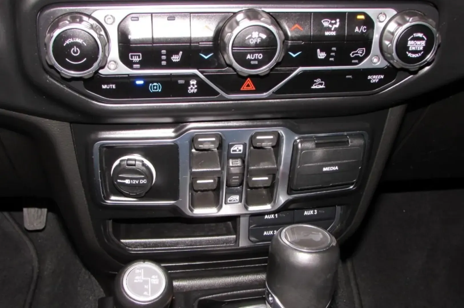 2022 /Black Jeep Wrangler Unlimited Sahara 4xe (1C4JJXP62NW) with an Other engine, Automatic transmission, located at 12830 Highway 21, De Soto, MO, 63020, (636) 337-7777, 38.153099, -90.573624 - **Unleash Your Adventurous Spirit with the 2022 Jeep Wrangler at Pettus CDJR DeSoto!**<br /> <br /> Are you ready to transform your weekends into unforgettable adventures? The 2022 Jeep Wrangler is your ticket to freedom, designed for those who crave exploration and a lifestyle that embraces the gre - Photo#22