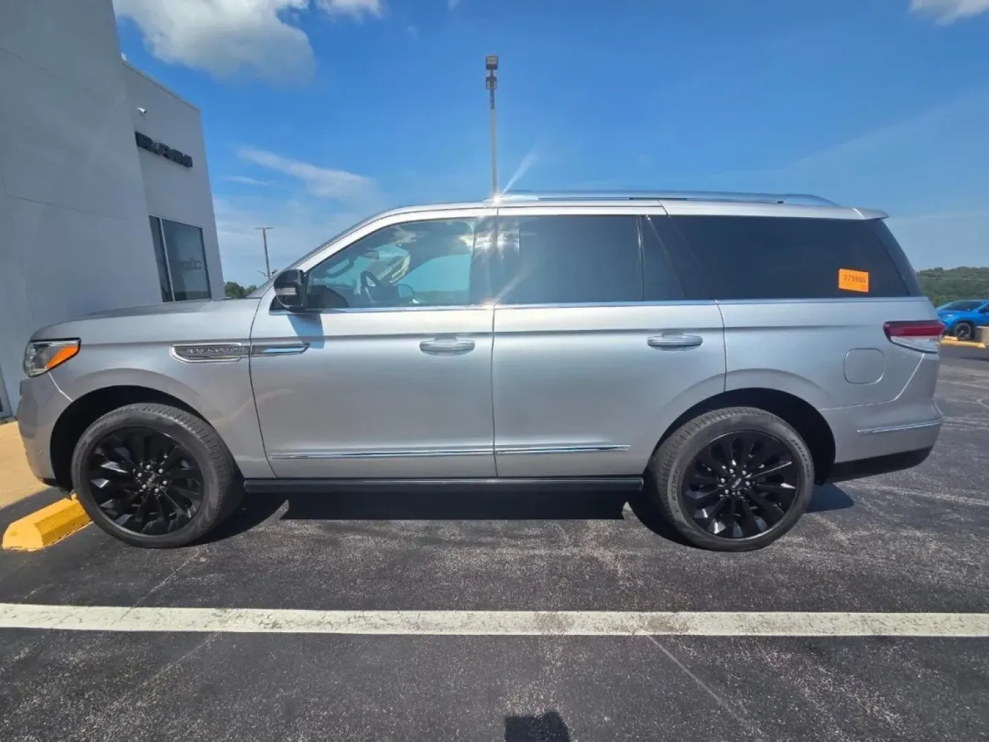 2022 /Sandstone Lincoln Navigator Reserve (5LMJJ2LT1NE) with an Other engine, Automatic transmission, located at 12830 Highway 21, De Soto, MO, 63020, (636) 337-7777, 38.153099, -90.573624 - Experience the ultimate in luxury and capability with the stunning 2022 Lincoln Navigator Reserve, now available at Pettus CDJR DeSoto. Located at 12830 Highway 21, De Soto, MO 63020, our OEM dealership specializes in quality used vehicles, making it easy for you to find the perfect fit for your lif - Photo#31