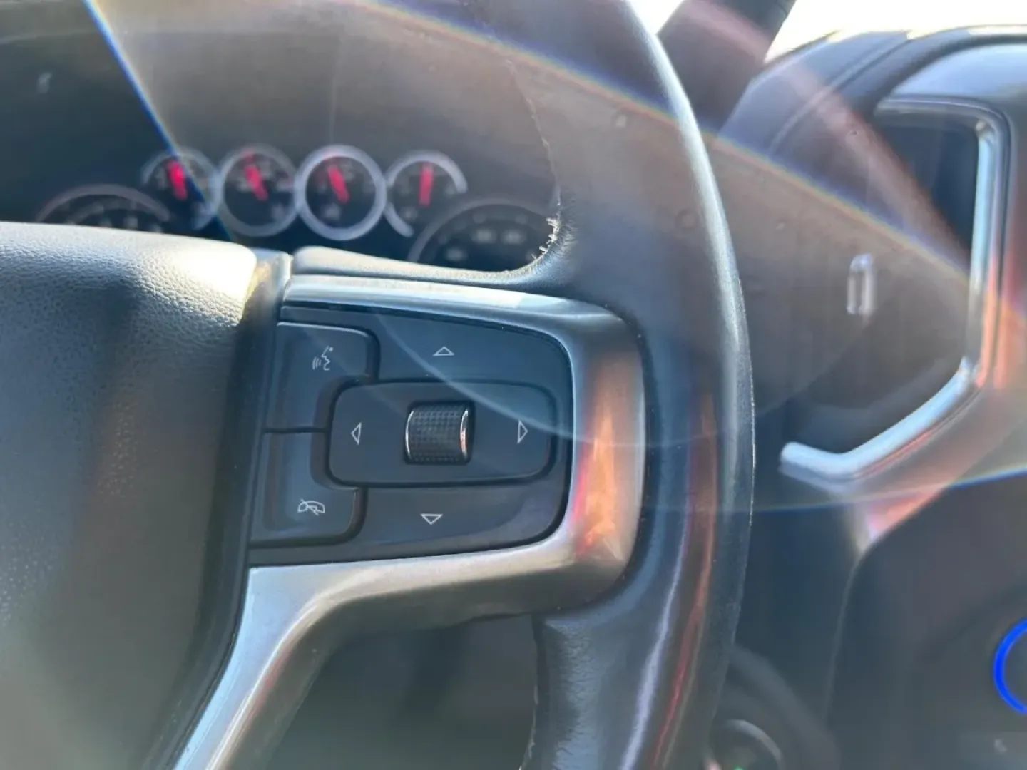 2020 /Jet Black Leather Chevrolet Silverado 1500 RST (3GCUYEEL7LG) with an 6.2L engine, located at 141 Commercial Dr, Fredericktown, MO, 63645, (573) 783-6432, 37.570087, -90.320648 - **Adventure Awaits with the 2020 Chevrolet Silverado 1500 at Pettus Ford Fredericktown!**<br /> <br /> Are you ready to elevate your driving experience, whether for weekend getaways or daily commutes? The 2020 Chevrolet Silverado 1500 is more than just a truck; it's a lifestyle choice that caters to - Photo#12