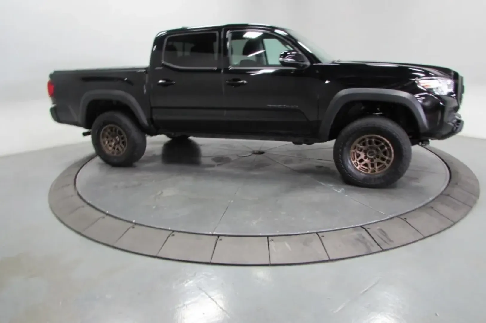 2023 /Black Gun Metal Toyota Tacoma SR5 V6 (3TMCZ5AN1PM) with an Other engine, located at 12836 Highway 21, De Soto, MO, 63020, (636) 337-7777, 38.151867, -90.575615 - ### Conquer the Great Outdoors with the 2023 Toyota Tacoma 4WD<br /> <br /> Are you looking for a reliable truck that can handle both your everyday needs and weekend adventures? Look no further than the **2023 Toyota Tacoma 4WD** available now at **Pettus Ford De Soto**, located at **12836 Missouri - Photo#3
