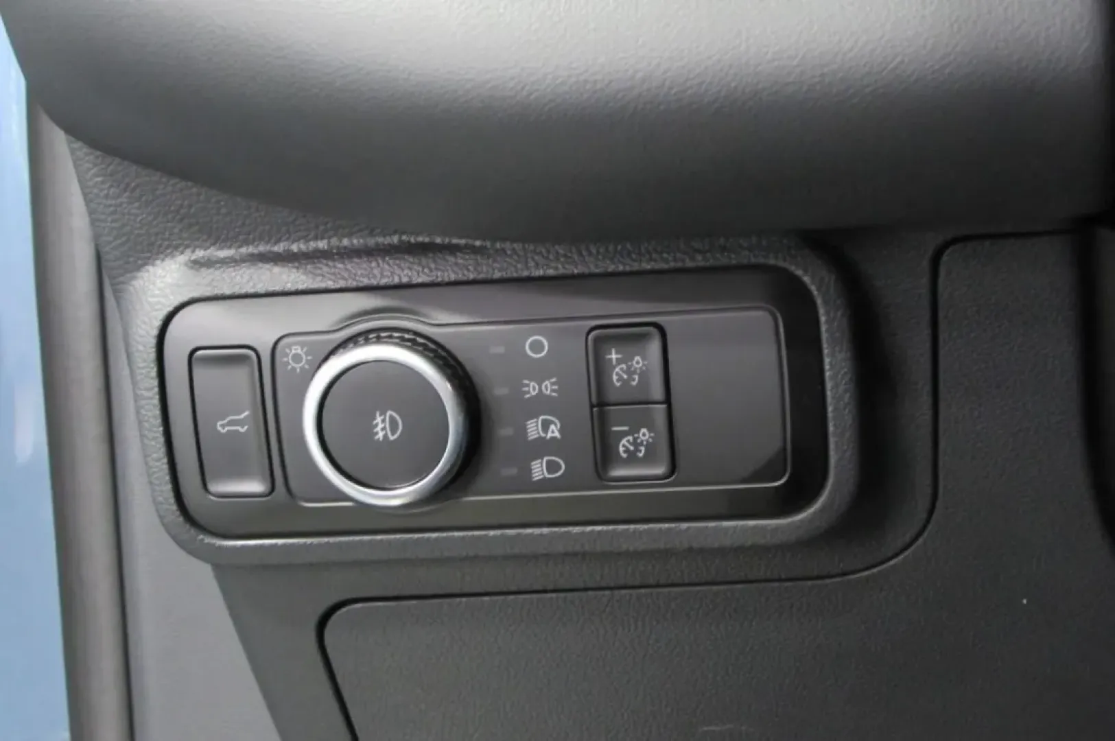 2025 /Onyx Leather Trimmed Ford Explorer ST-Line (1FMUK8KH6SG) with an 2.3L EcoBoost I-4 engine, Automatic transmission, located at 12836 Highway 21, De Soto, MO, 63020, (636) 337-7777, 38.151867, -90.575615 - Unleash your adventurous spirit with the **2025 Ford Explorer ST-Line**, a remarkable SUV designed for families and explorers alike! Whether you're planning a weekend getaway, tackling daily commutes, or simply running errands around De Soto, MO, this versatile vehicle is perfect for those who crave - Photo#14