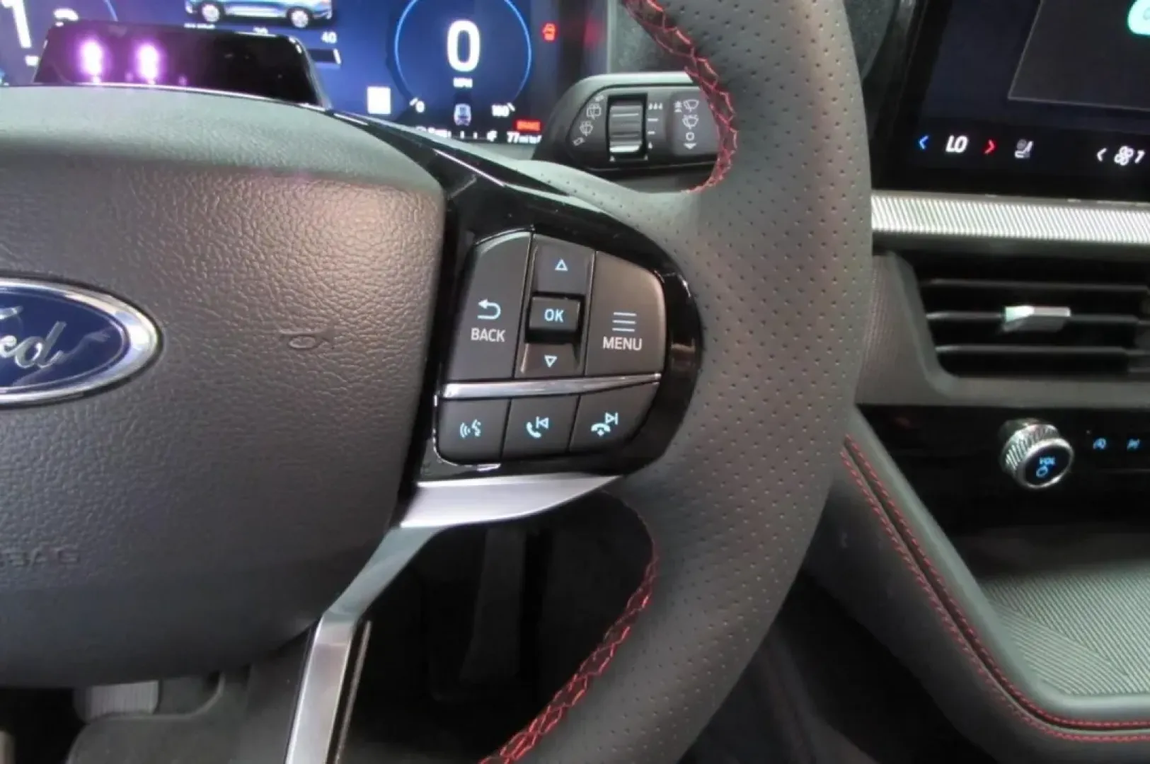 2025 /Onyx Leather Trimmed Ford Explorer ST-Line (1FMUK8KH6SG) with an 2.3L EcoBoost I-4 engine, Automatic transmission, located at 12836 Highway 21, De Soto, MO, 63020, (636) 337-7777, 38.151867, -90.575615 - Unleash your adventurous spirit with the **2025 Ford Explorer ST-Line**, a remarkable SUV designed for families and explorers alike! Whether you're planning a weekend getaway, tackling daily commutes, or simply running errands around De Soto, MO, this versatile vehicle is perfect for those who crave - Photo#17