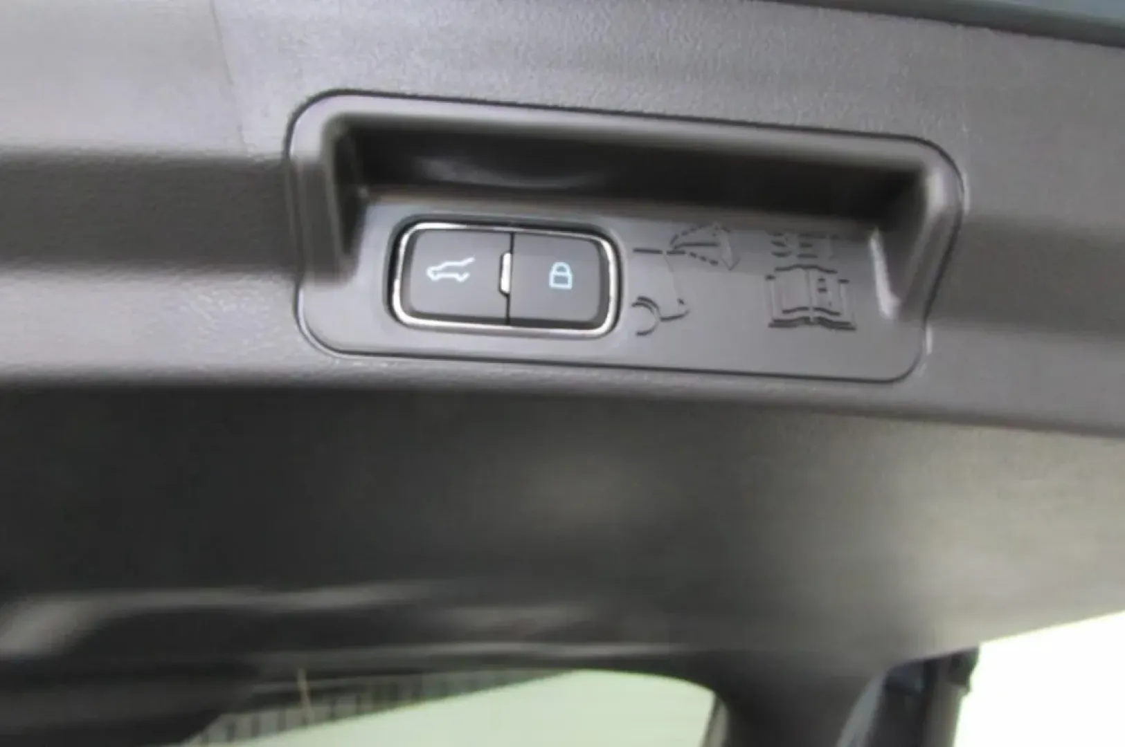 2025 /Onyx Leather Trimmed Ford Explorer ST-Line (1FMUK8KH6SG) with an 2.3L EcoBoost I-4 engine, Automatic transmission, located at 12836 Highway 21, De Soto, MO, 63020, (636) 337-7777, 38.151867, -90.575615 - Unleash your adventurous spirit with the **2025 Ford Explorer ST-Line**, a remarkable SUV designed for families and explorers alike! Whether you're planning a weekend getaway, tackling daily commutes, or simply running errands around De Soto, MO, this versatile vehicle is perfect for those who crave - Photo#30