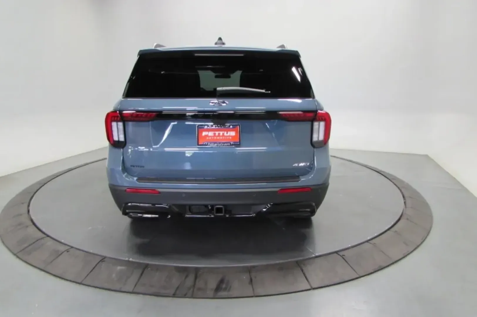 2025 /Onyx Leather Trimmed Ford Explorer ST-Line (1FMUK8KH6SG) with an 2.3L EcoBoost I-4 engine, Automatic transmission, located at 12836 Highway 21, De Soto, MO, 63020, (636) 337-7777, 38.151867, -90.575615 - Unleash your adventurous spirit with the **2025 Ford Explorer ST-Line**, a remarkable SUV designed for families and explorers alike! Whether you're planning a weekend getaway, tackling daily commutes, or simply running errands around De Soto, MO, this versatile vehicle is perfect for those who crave - Photo#6