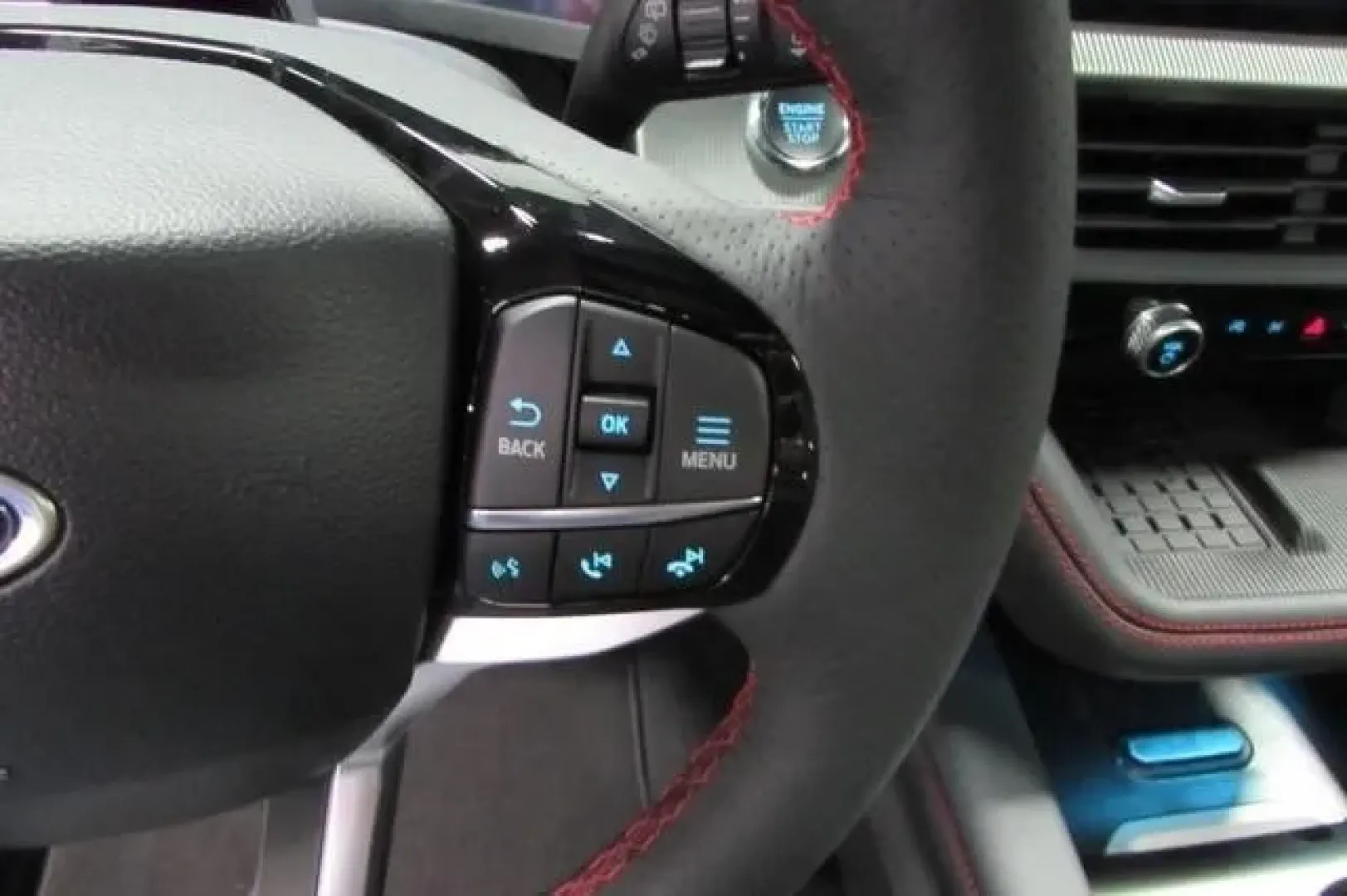 2025 /Onyx Leather Ford Explorer ST-Line (1FMUK8KH8SG) with an 2.3L EcoBoost I-4 engine, Automatic transmission, located at 12836 Highway 21, De Soto, MO, 63020, (636) 337-7777, 38.151867, -90.575615 - Discover your next adventure with the 2025 Ford Explorer ST-Line, designed for families on the go and weekend warriors alike. This stunning SUV, available at Pettus Ford De Soto in De Soto, MO, effortlessly blends style, performance, and functionality, making it the perfect choice for those who crav - Photo#12