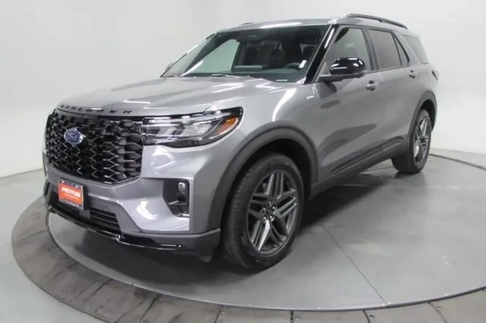 2025 /Onyx Leather Ford Explorer ST-Line (1FMUK8KH8SG) with an 2.3L EcoBoost I-4 engine, Automatic transmission, located at 12836 Highway 21, De Soto, MO, 63020, (636) 337-7777, 38.151867, -90.575615 - Discover your next adventure with the 2025 Ford Explorer ST-Line, designed for families on the go and weekend warriors alike. This stunning SUV, available at Pettus Ford De Soto in De Soto, MO, effortlessly blends style, performance, and functionality, making it the perfect choice for those who crav - Photo#2