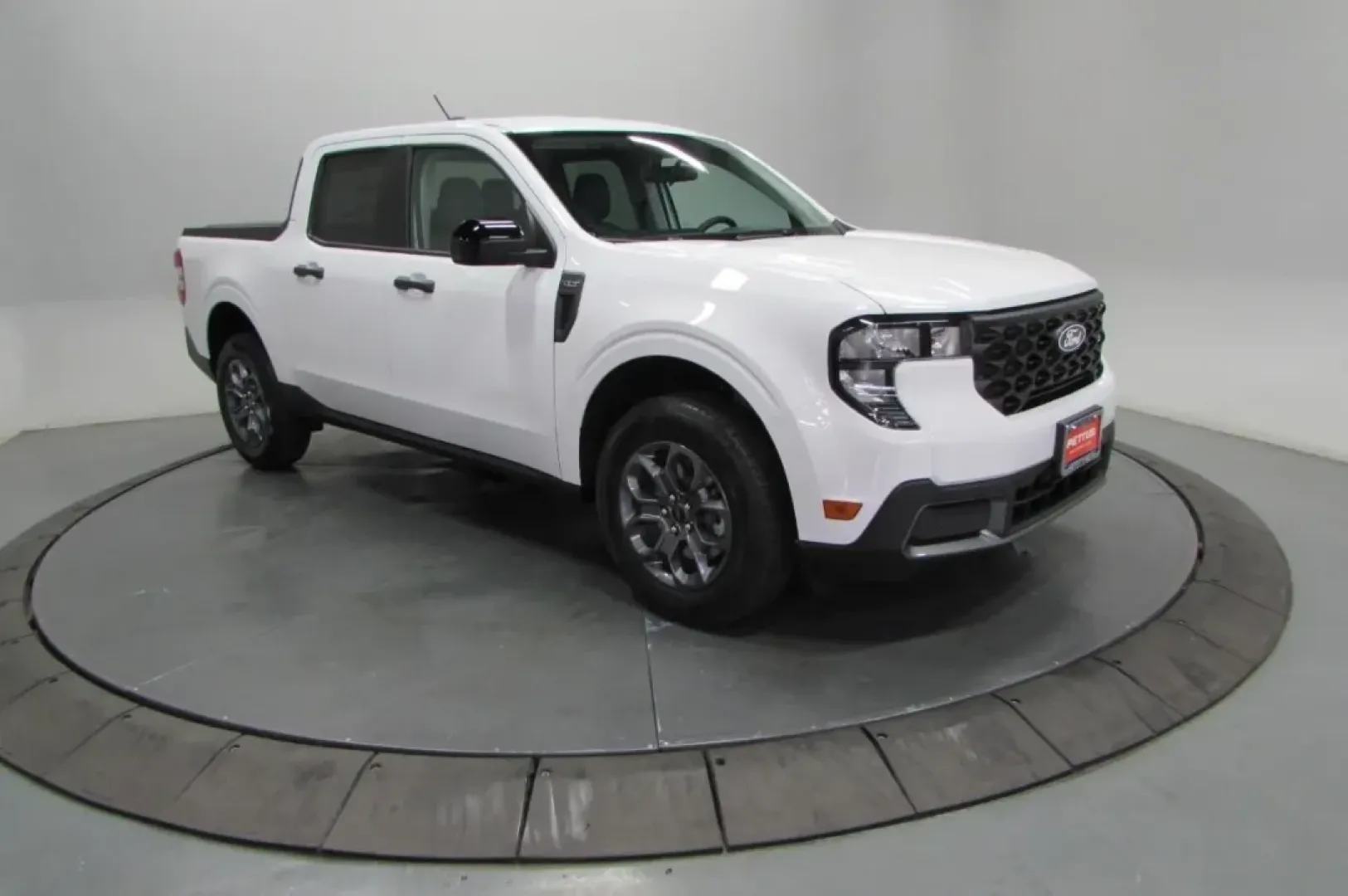 2025 /Navy Pier/Aspen Gray Leather Ford Maverick XLT (3FTTW8H38SR) with an 2.5L Hybrid engine, Automatic transmission, located at 12836 Highway 21, De Soto, MO, 63020, (636) 337-7777, 38.151867, -90.575615 - **Explore the Great Outdoors with the 2025 Ford Maverick XLT - Your Ultimate Weekend Companion!**<br /> <br /> Are you ready to embark on your next adventure? Whether you're hauling gear for that weekend camping trip or running errands around De Soto, the 2025 Ford Maverick XLT is the perfect blend - Photo#0