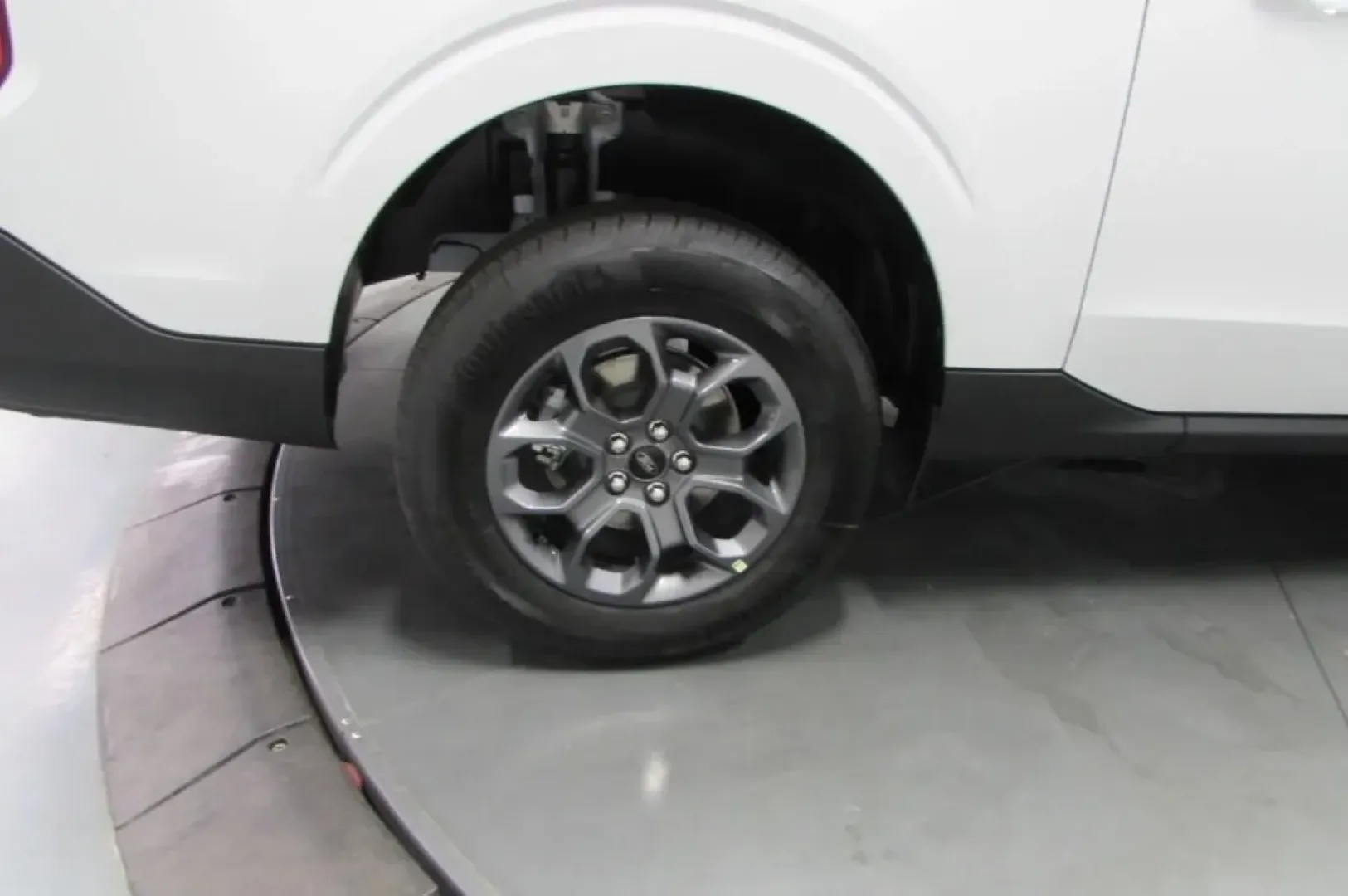 2025 /Navy Pier/Aspen Gray Leather Ford Maverick XLT (3FTTW8H38SR) with an 2.5L Hybrid engine, Automatic transmission, located at 12836 Highway 21, De Soto, MO, 63020, (636) 337-7777, 38.151867, -90.575615 - **Explore the Great Outdoors with the 2025 Ford Maverick XLT - Your Ultimate Weekend Companion!**<br /> <br /> Are you ready to embark on your next adventure? Whether you're hauling gear for that weekend camping trip or running errands around De Soto, the 2025 Ford Maverick XLT is the perfect blend - Photo#9