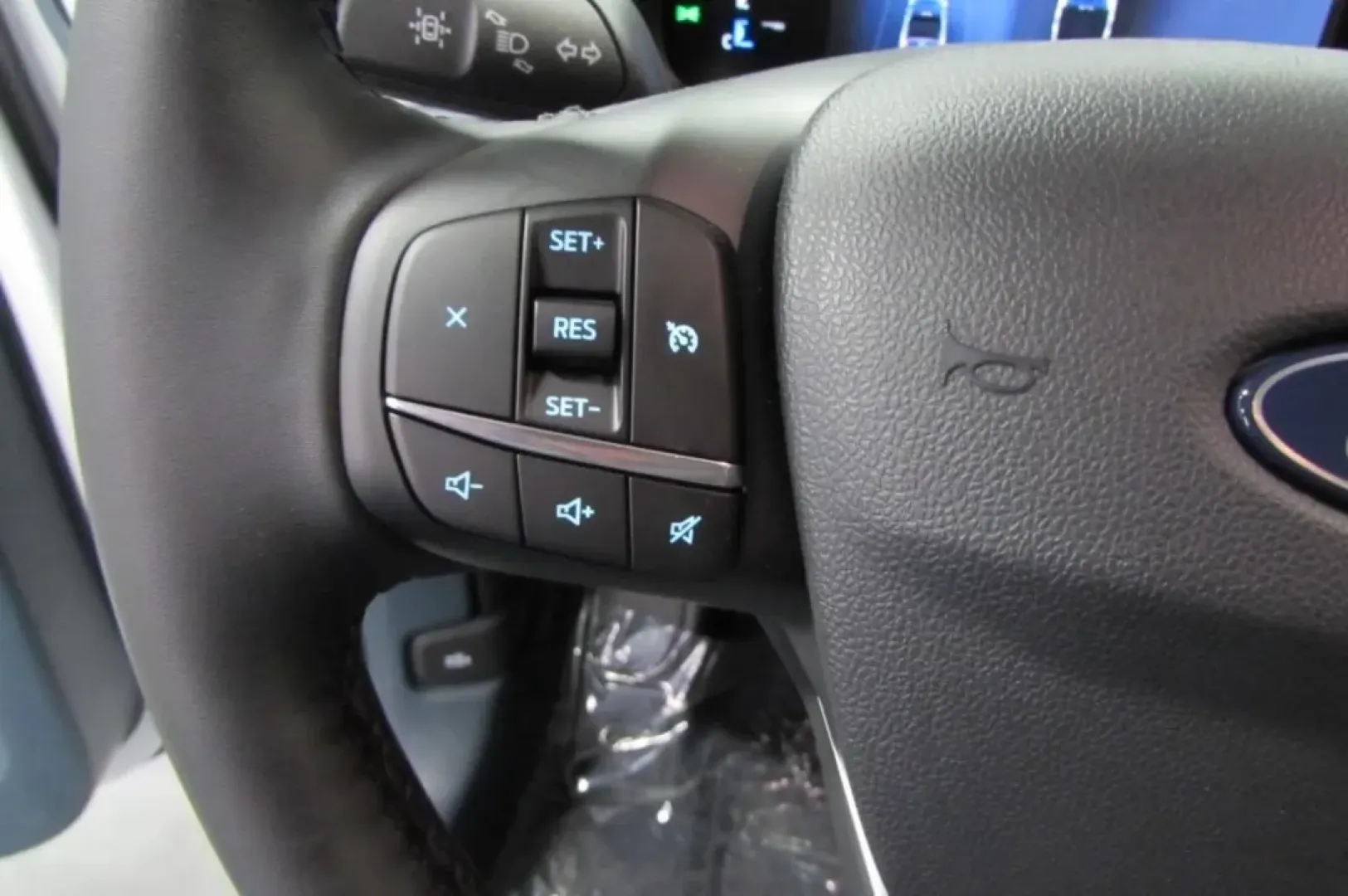 2025 /Navy Pier/Aspen Gray Leather Ford Maverick XLT (3FTTW8H38SR) with an 2.5L Hybrid engine, Automatic transmission, located at 12836 Highway 21, De Soto, MO, 63020, (636) 337-7777, 38.151867, -90.575615 - **Explore the Great Outdoors with the 2025 Ford Maverick XLT - Your Ultimate Weekend Companion!**<br /> <br /> Are you ready to embark on your next adventure? Whether you're hauling gear for that weekend camping trip or running errands around De Soto, the 2025 Ford Maverick XLT is the perfect blend - Photo#17