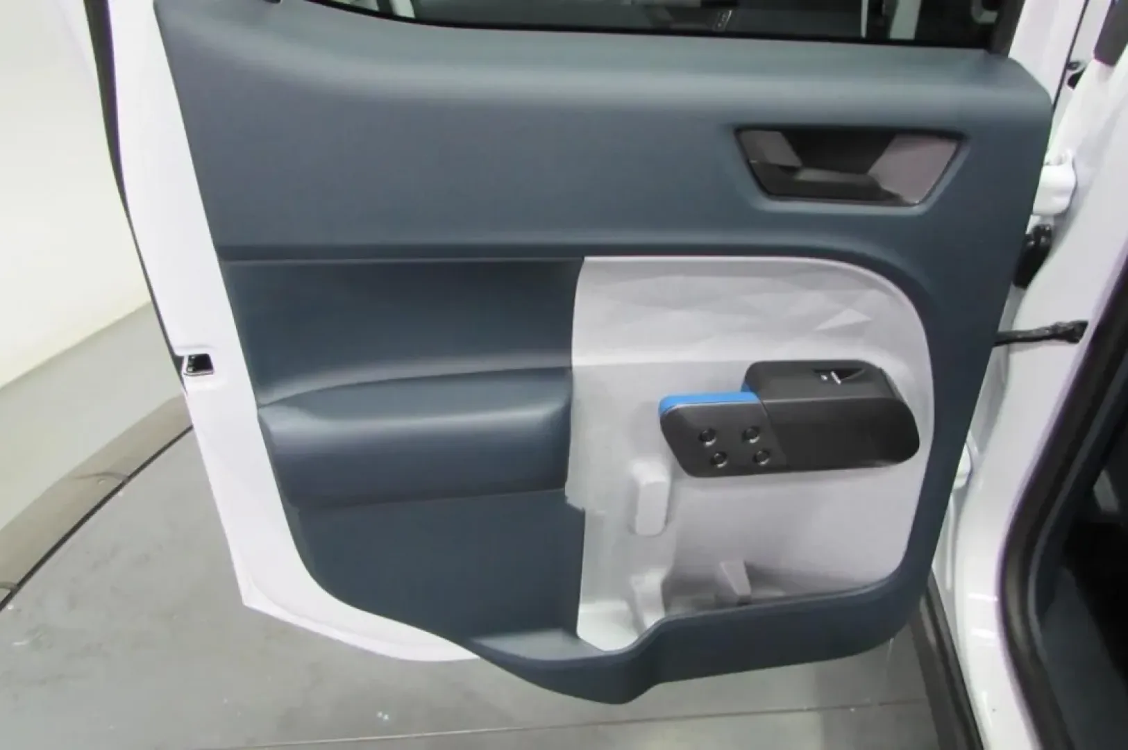 2025 /Navy Pier/Aspen Gray Leather Ford Maverick XLT (3FTTW8H38SR) with an 2.5L Hybrid engine, Automatic transmission, located at 12836 Highway 21, De Soto, MO, 63020, (636) 337-7777, 38.151867, -90.575615 - **Explore the Great Outdoors with the 2025 Ford Maverick XLT - Your Ultimate Weekend Companion!**<br /> <br /> Are you ready to embark on your next adventure? Whether you're hauling gear for that weekend camping trip or running errands around De Soto, the 2025 Ford Maverick XLT is the perfect blend - Photo#25