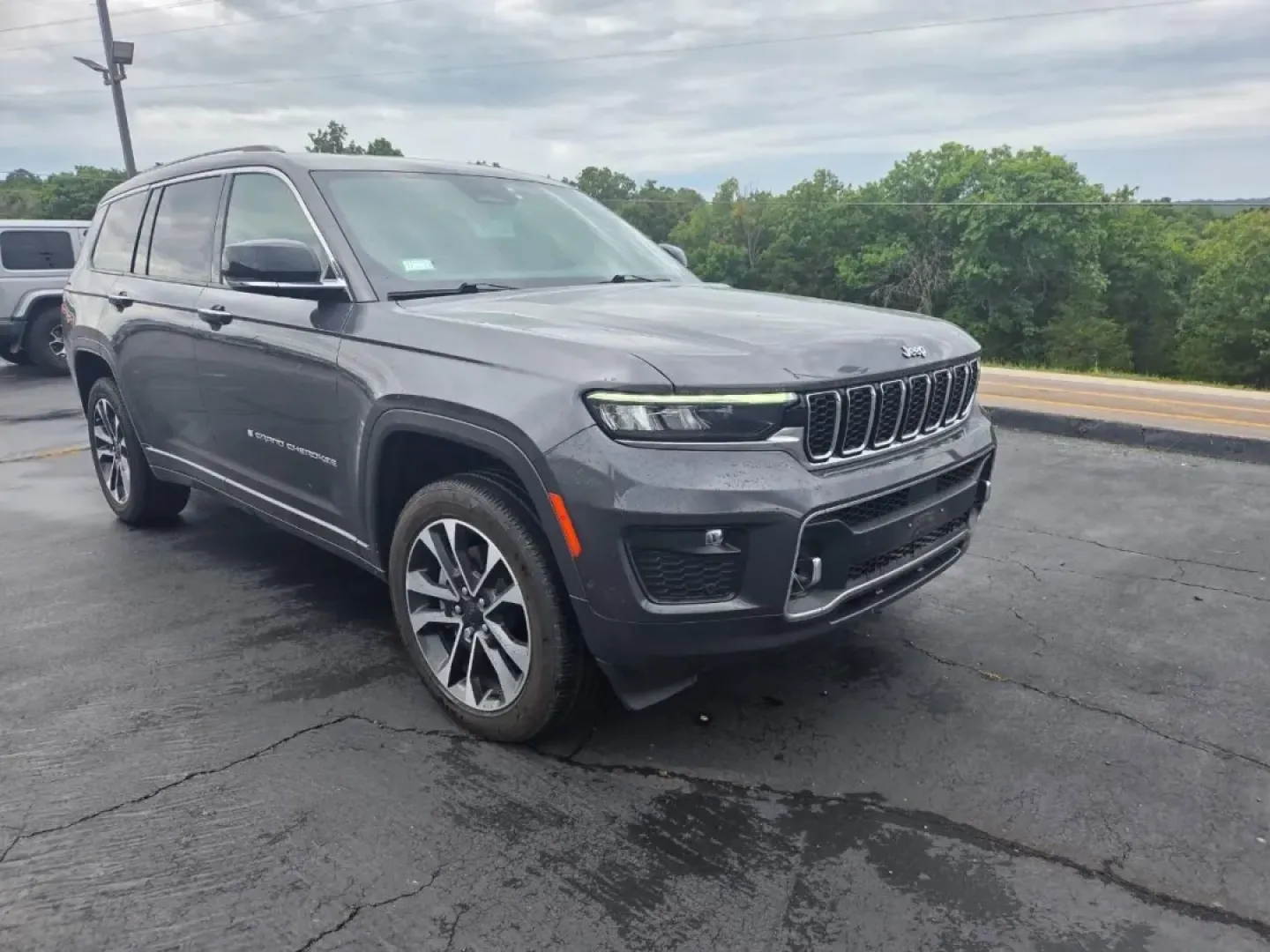 2021 /Global Black Jeep Grand Cherokee Overland (1C4RJKDT5M8) with an Other engine, located at 12830 Highway 21, De Soto, MO, 63020, (636) 337-7777, 38.153099, -90.573624 - Discover the perfect blend of adventure and comfort with this stunning 2021 Jeep Grand Cherokee 4WD Overland, available now at Pettus CDJR DeSoto, your trusted OEM dealership located at 12830 Highway 21, De Soto, MO 63020. With low mileage of just 16,659 miles, this SUV is not just a vehicle; it's a - Photo#0