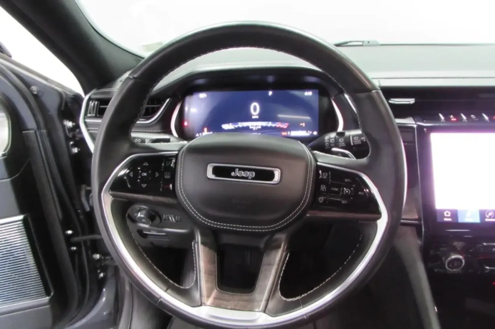 2021 /Global Black Jeep Grand Cherokee Overland (1C4RJKDT5M8) with an Other engine, located at 12830 Highway 21, De Soto, MO, 63020, (636) 337-7777, 38.153099, -90.573624 - Discover the perfect blend of adventure and comfort with this stunning 2021 Jeep Grand Cherokee 4WD Overland, available now at Pettus CDJR DeSoto, your trusted OEM dealership located at 12830 Highway 21, De Soto, MO 63020. With low mileage of just 16,659 miles, this SUV is not just a vehicle; it's a - Photo#12
