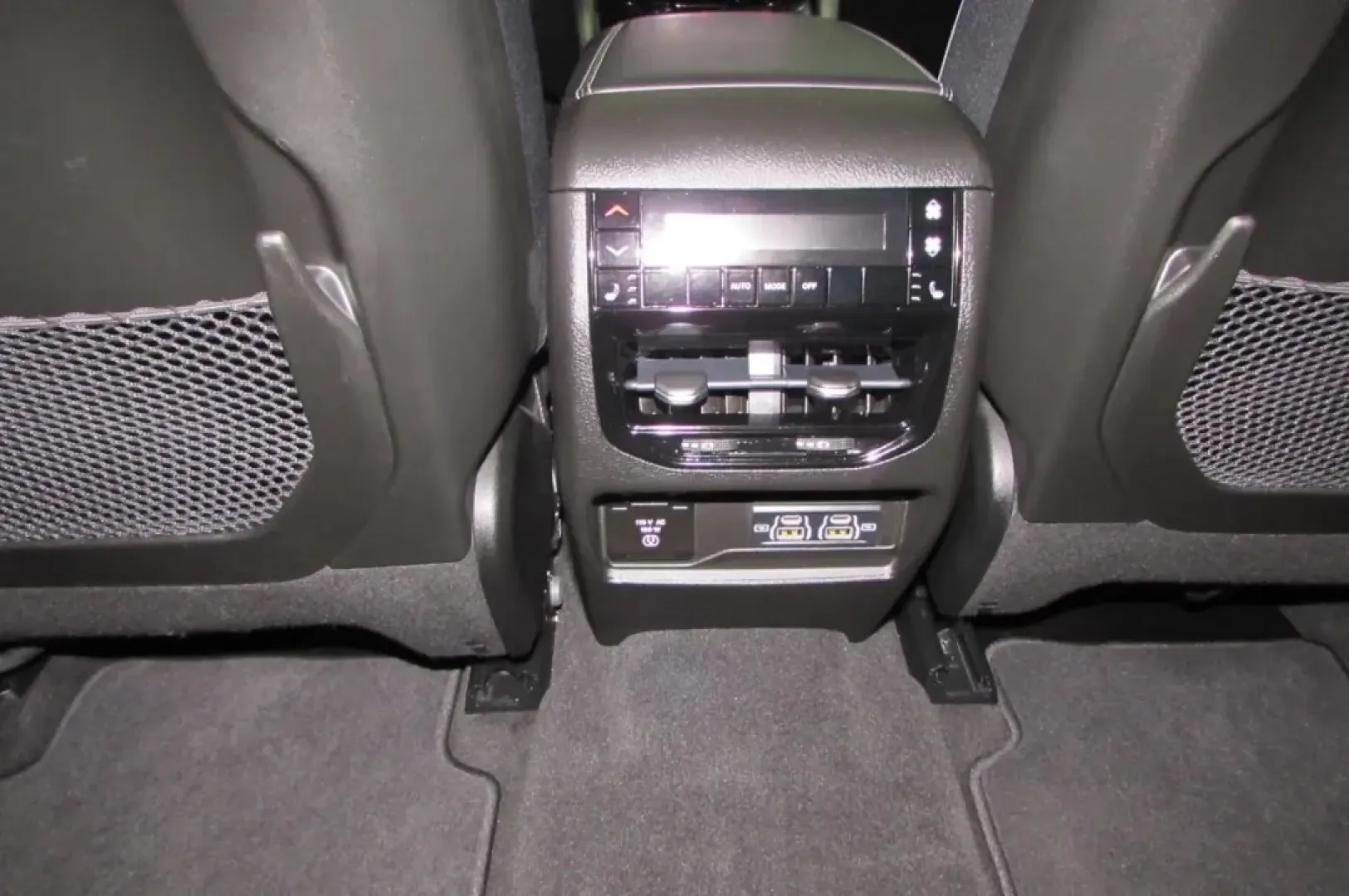2021 /Global Black Jeep Grand Cherokee Overland (1C4RJKDT5M8) with an Other engine, located at 12830 Highway 21, De Soto, MO, 63020, (636) 337-7777, 38.153099, -90.573624 - Discover the perfect blend of adventure and comfort with this stunning 2021 Jeep Grand Cherokee 4WD Overland, available now at Pettus CDJR DeSoto, your trusted OEM dealership located at 12830 Highway 21, De Soto, MO 63020. With low mileage of just 16,659 miles, this SUV is not just a vehicle; it's a - Photo#21