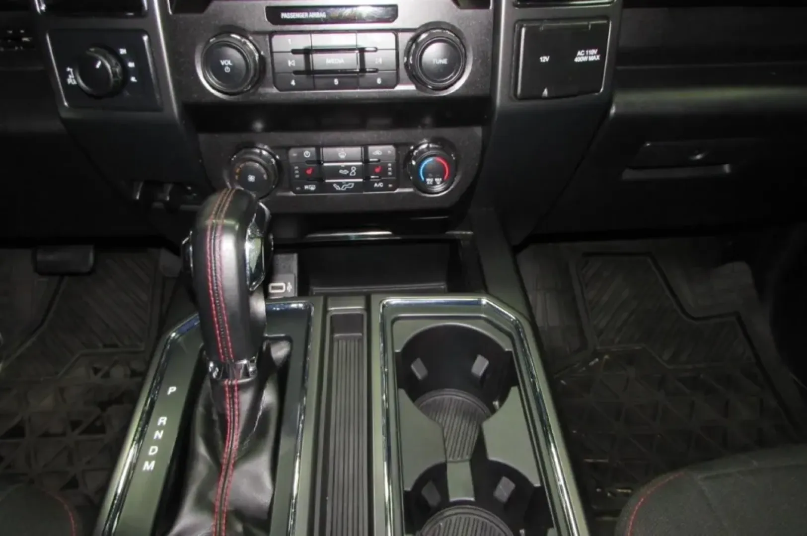 2020 /Black Ford F-150 XLT (1FTEW1EP2LF) with an Other engine, located at 12836 Highway 21, De Soto, MO, 63020, (636) 337-7777, 38.151867, -90.575615 - Unlock the ultimate weekend adventure with this stunning **2020 Ford F-150**! Whether you're searching for a reliable workhorse to tackle tough projects or an impressive truck to take your family on road trips, this pre-owned gem is perfect for both the job site and weekend getaways. Available now a - Photo#25