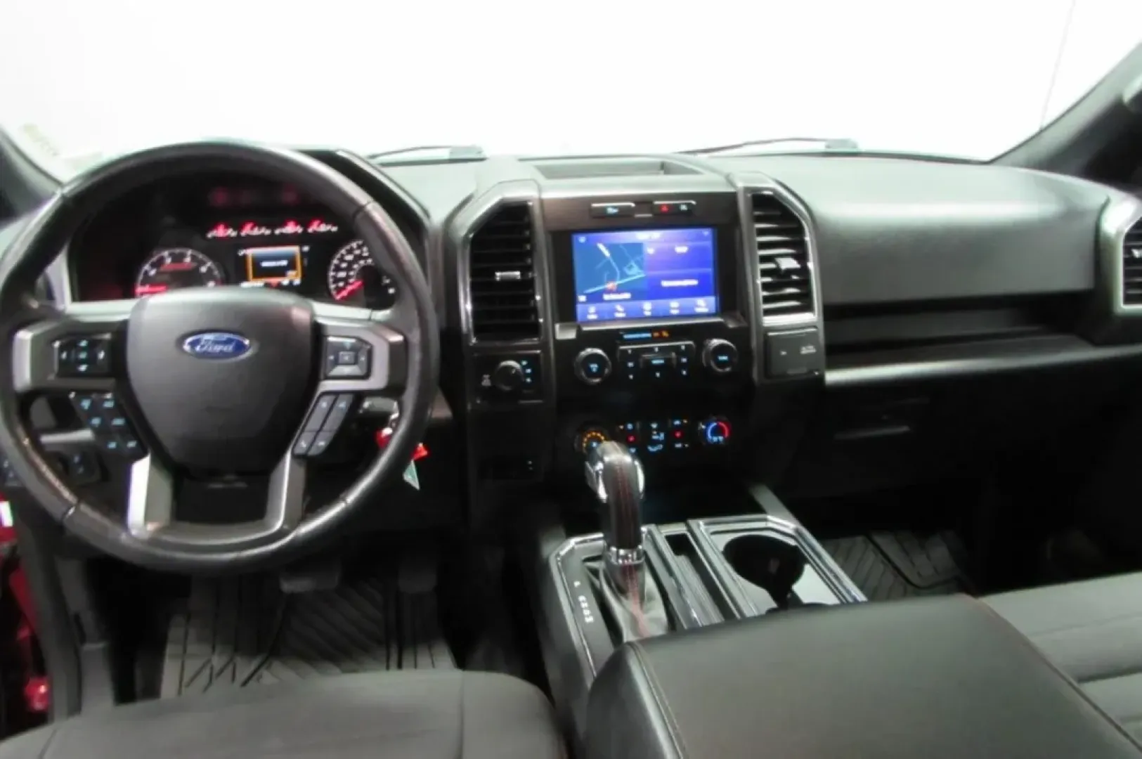 2020 /Black Ford F-150 XLT (1FTEW1EP2LF) with an Other engine, located at 12836 Highway 21, De Soto, MO, 63020, (636) 337-7777, 38.151867, -90.575615 - Unlock the ultimate weekend adventure with this stunning **2020 Ford F-150**! Whether you're searching for a reliable workhorse to tackle tough projects or an impressive truck to take your family on road trips, this pre-owned gem is perfect for both the job site and weekend getaways. Available now a - Photo#27